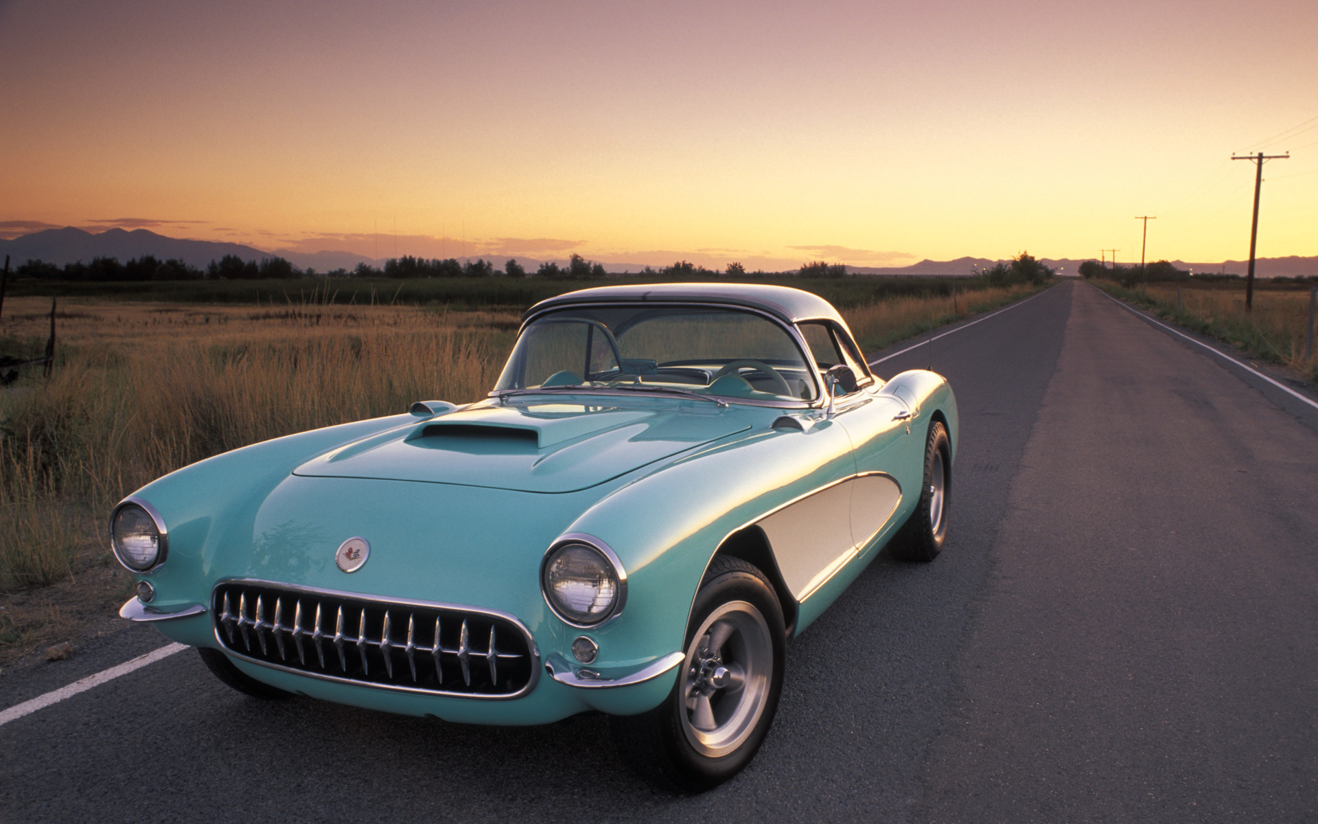 Chevrolet Corvette C1, Auto d'epoca, Strada, Tramonto, Prateria, sfondo Windows 11
