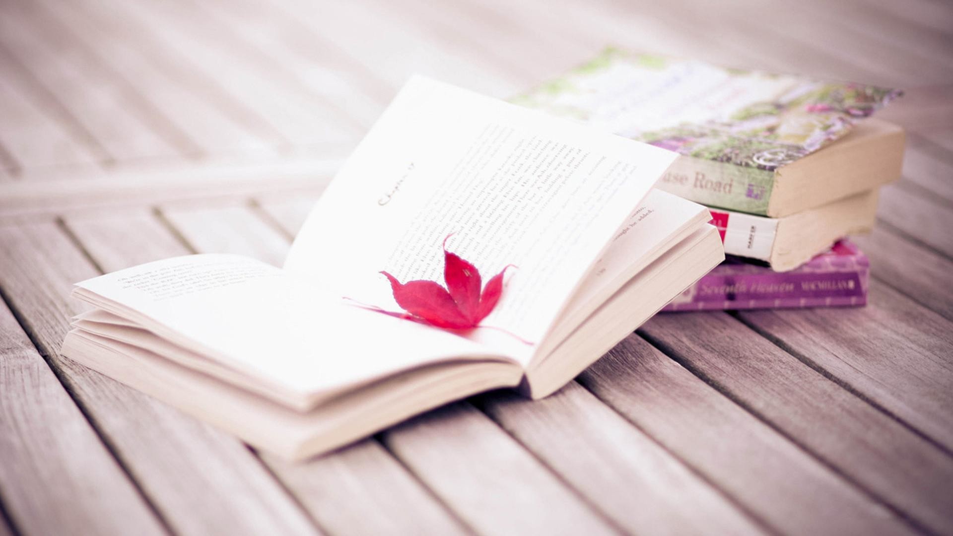 Libro aperto, Foglia rossa, Tavolo di legno, 16:9 Full HD, sfondo widescreen