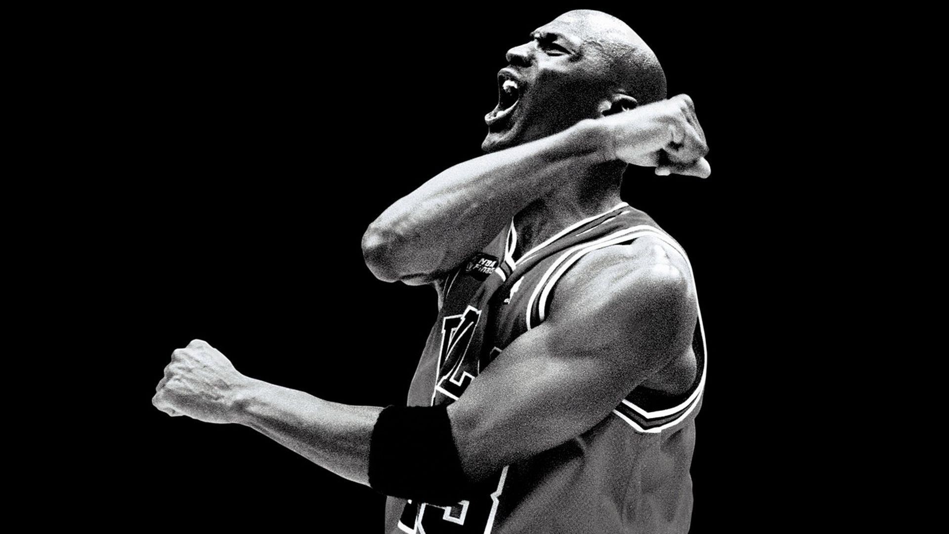 Michael Jordan, Esultanza, Bianco e nero, Sfondo nero, Full HD, wallpaper per computer