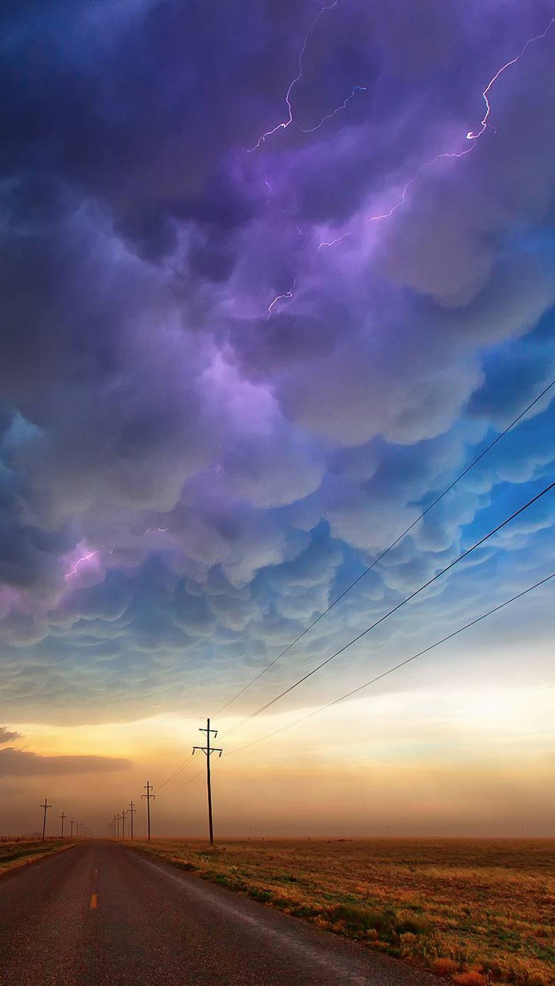 Temporale, Fulmini, Strada, Nuvole viola, wallpaper per iPhone e Android