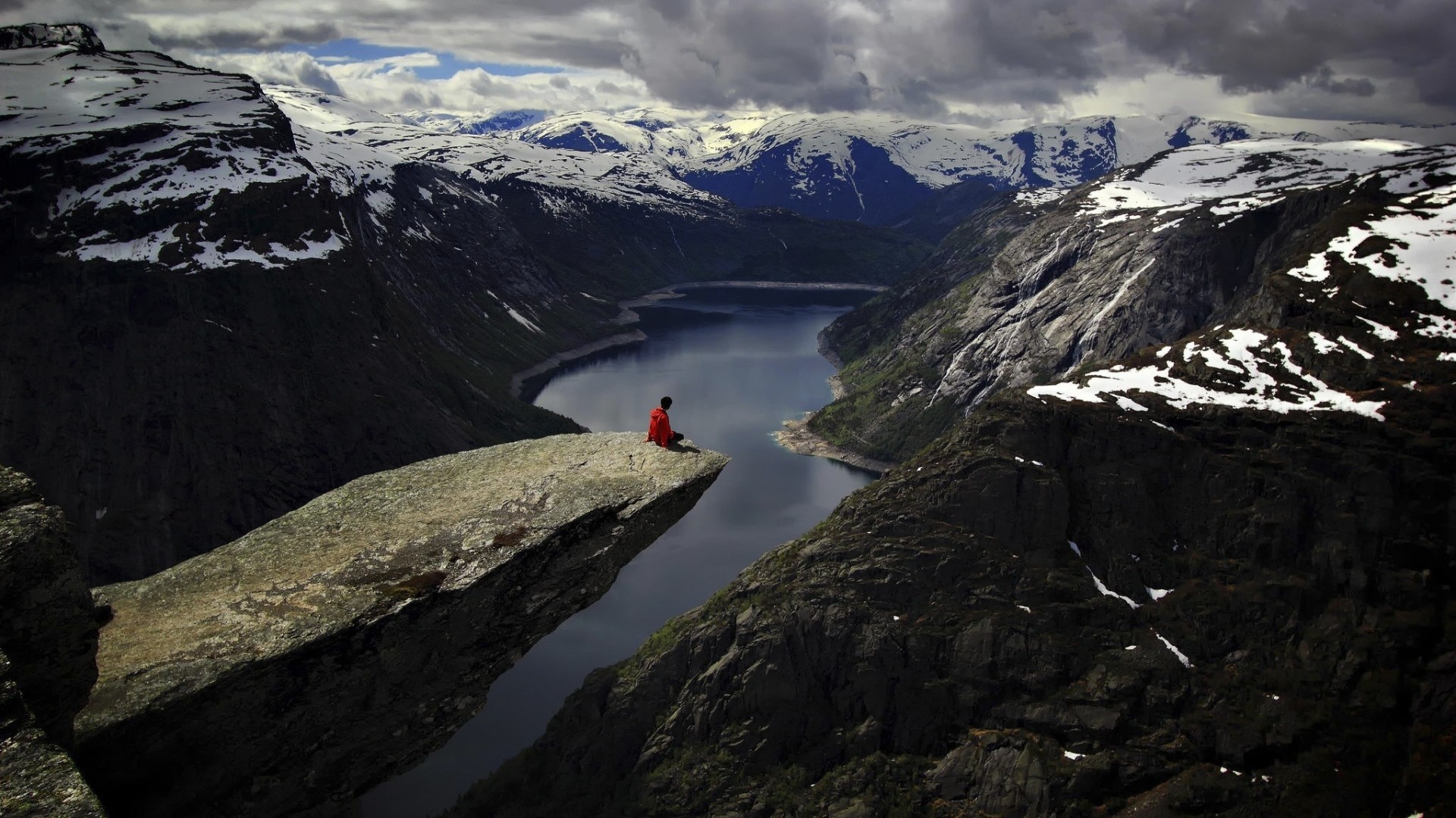 Trolltunga, Norvegia, Ringedalsvatnet, Escursionista, Fiordo, 1920x1080, immagine di sfondo