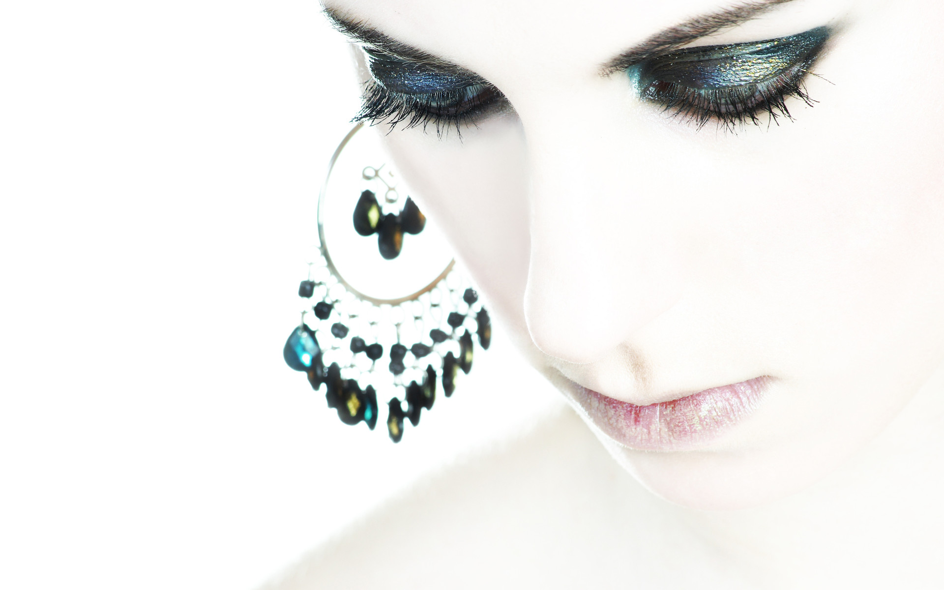 Trucco occhi, Orecchino, Volto, Sfondo bianco, 1920x1200, wallpaper desktop