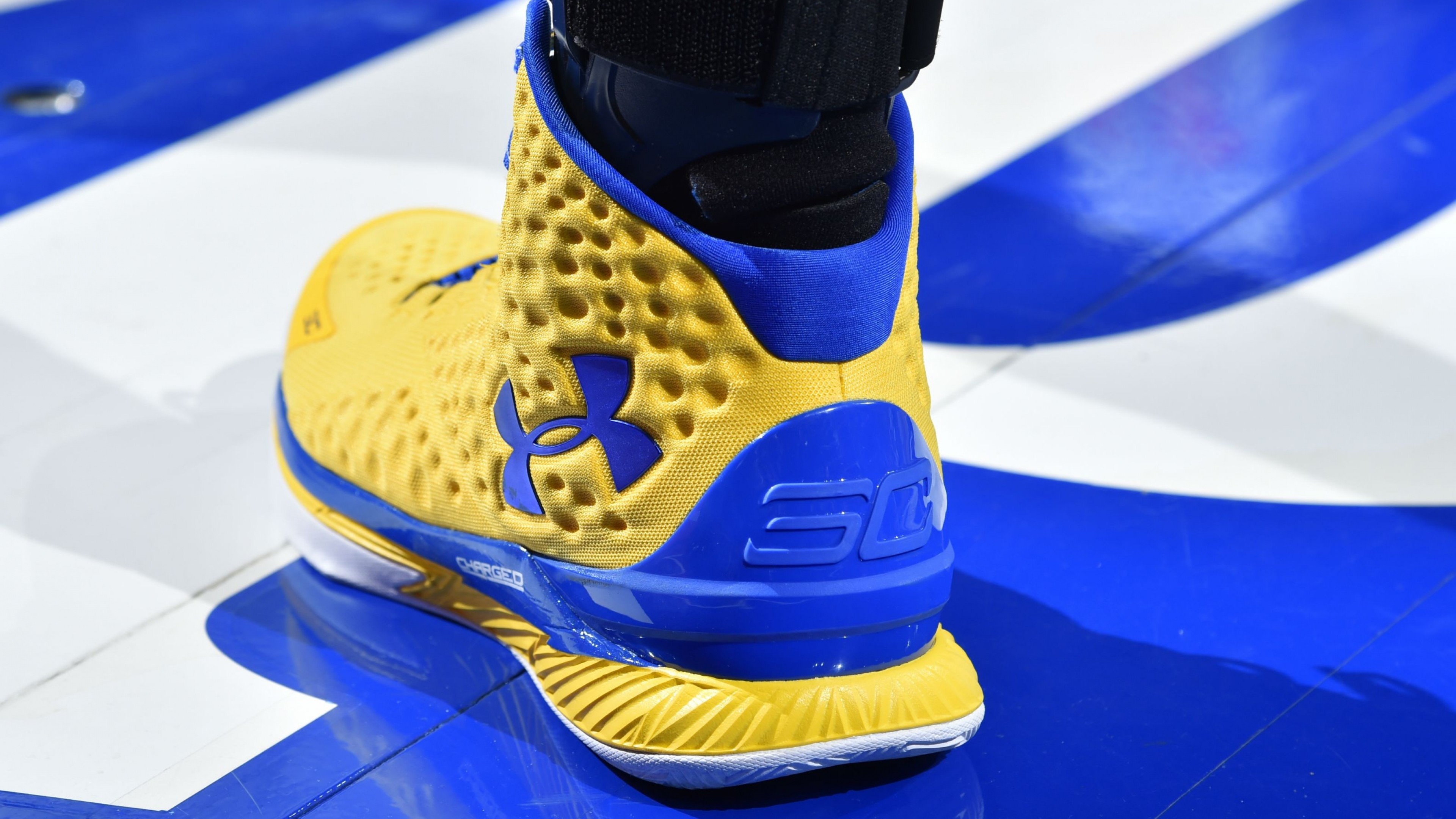 Under Armour Curry One, Stephen Curry, Scarpa da basket, Giallo e blu, sfondo desktop 2160p