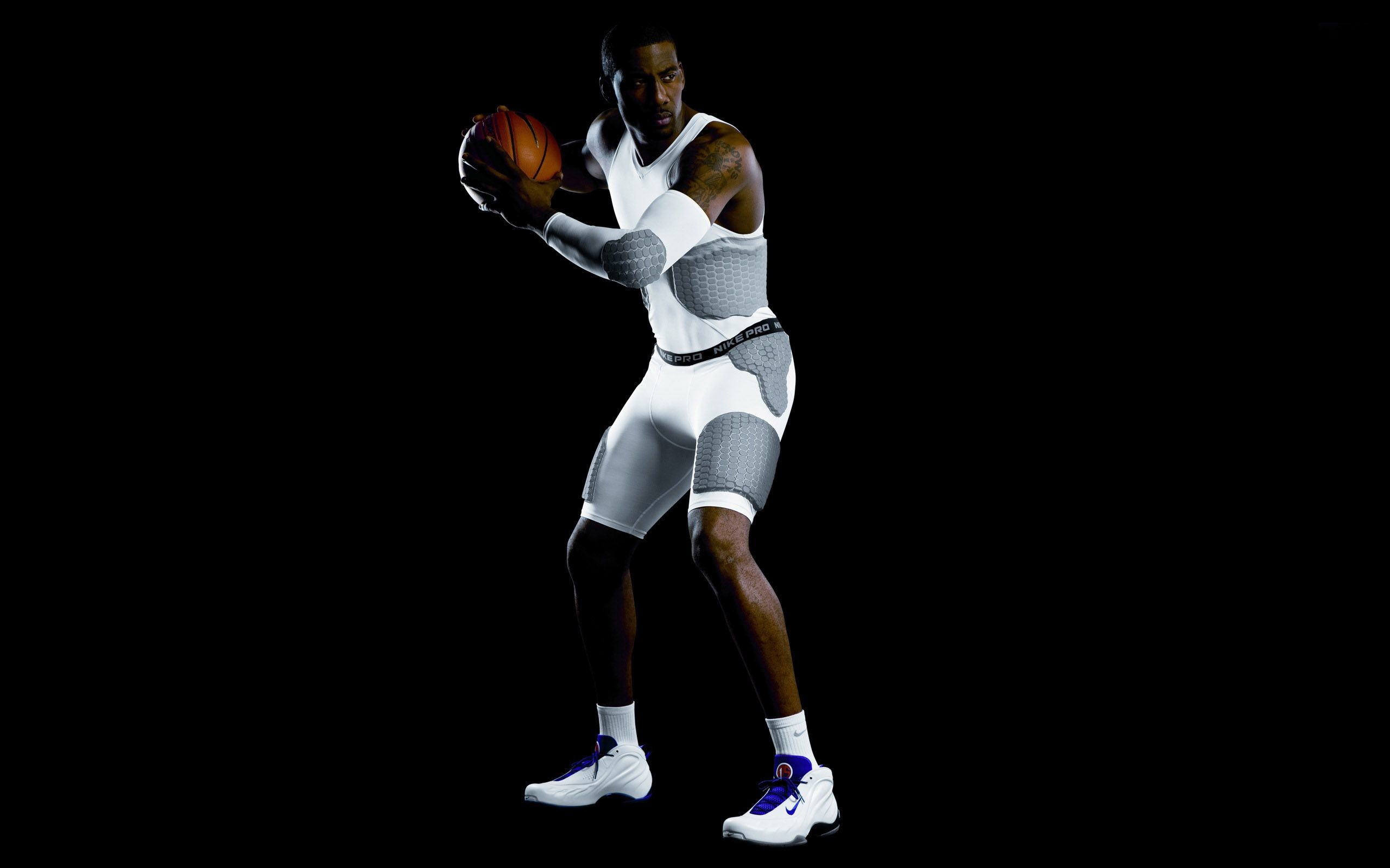 LeBron James, Nike, Pallacanestro, Sfondo nero, 2K, wallpaper desktop