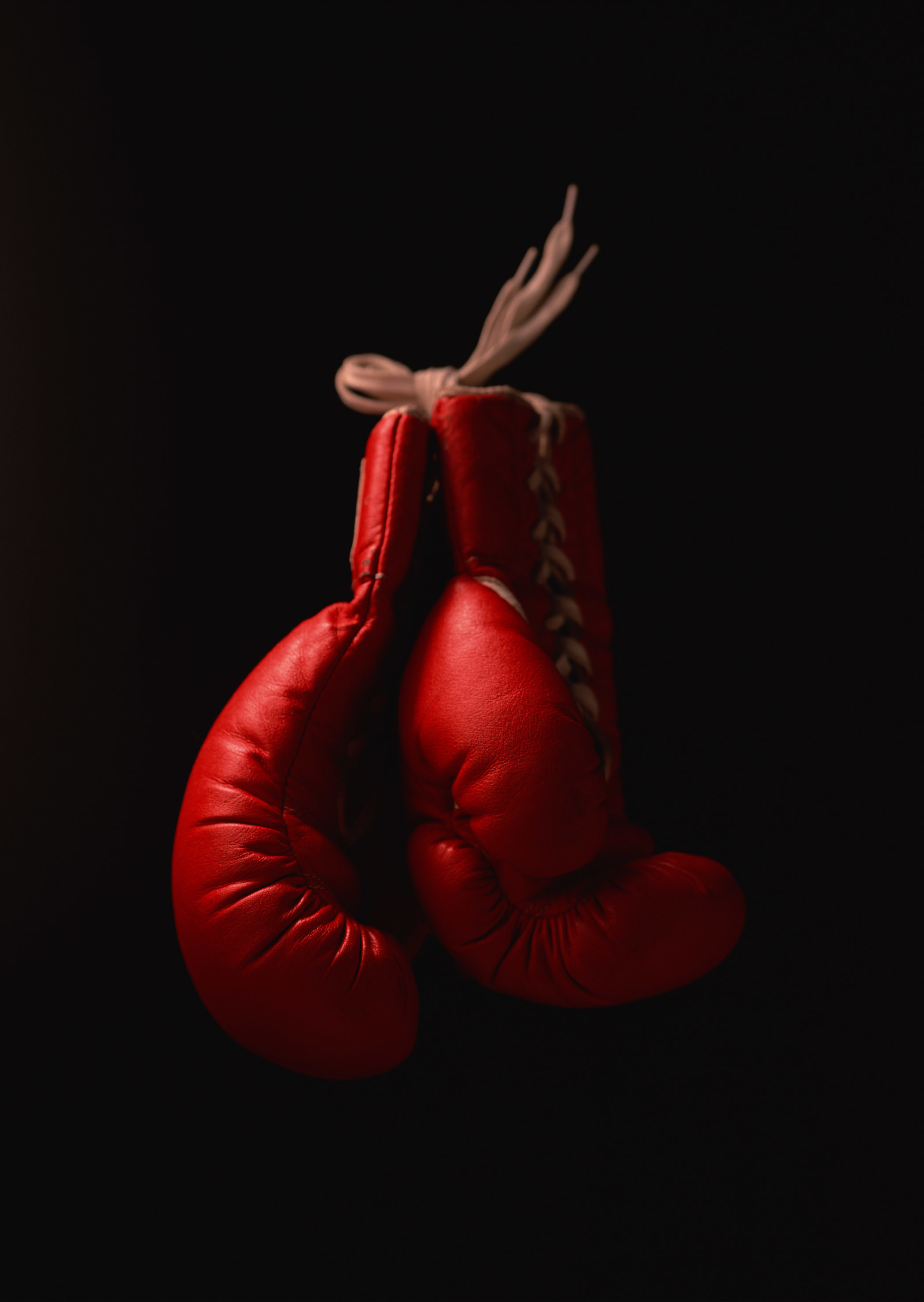 Guantoni da boxe, Rosso, Sfondo nero, QHD+, schermata di blocco iPad
