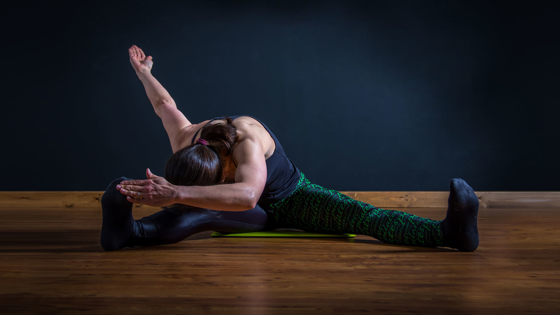 Pilates, Stretching, Donna, Parquet, 1920x1080, sfondo per PC