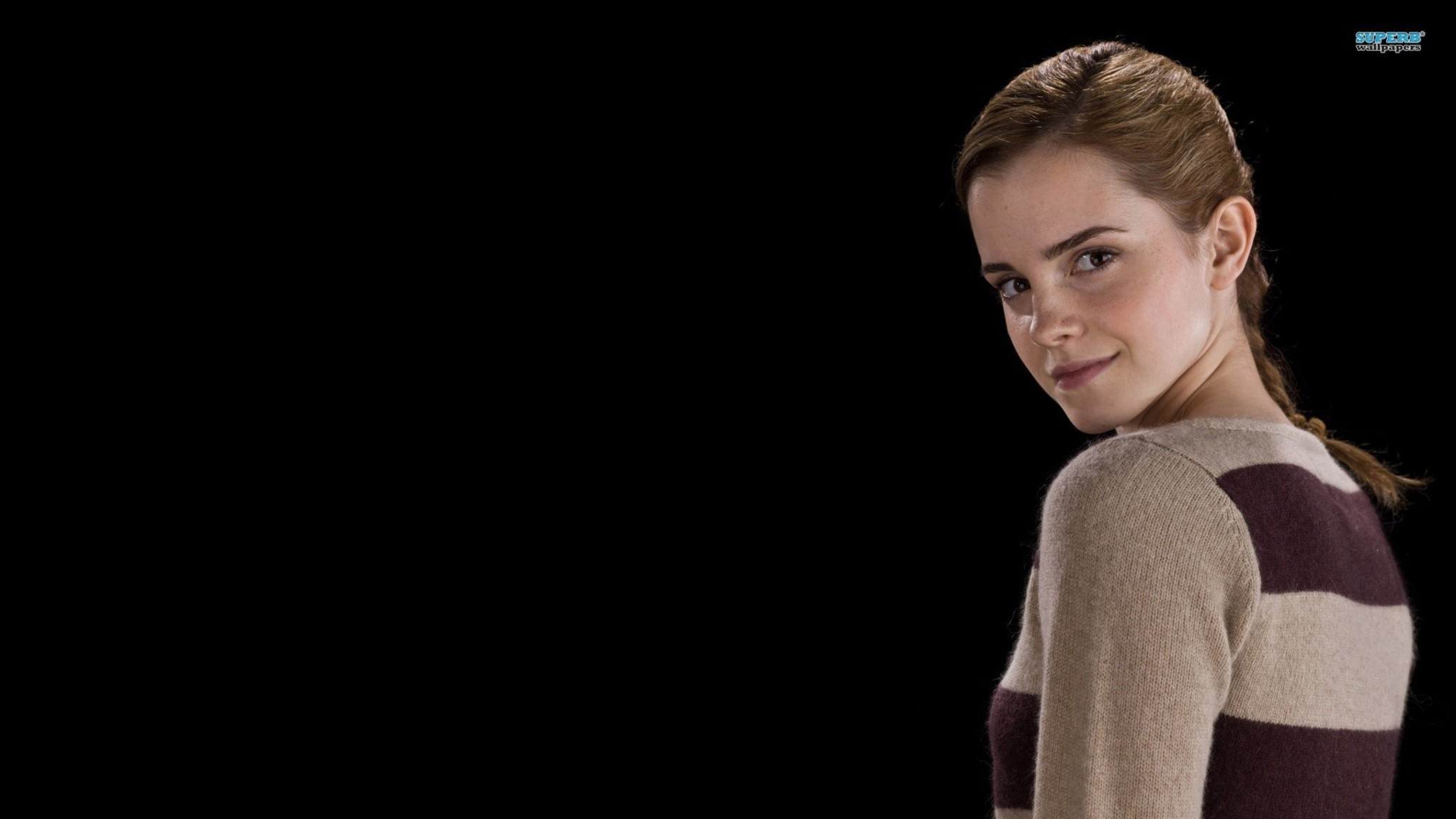 Emma Watson, Maglione a righe, Sfondo nero, Full HD, wallpaper per portatile