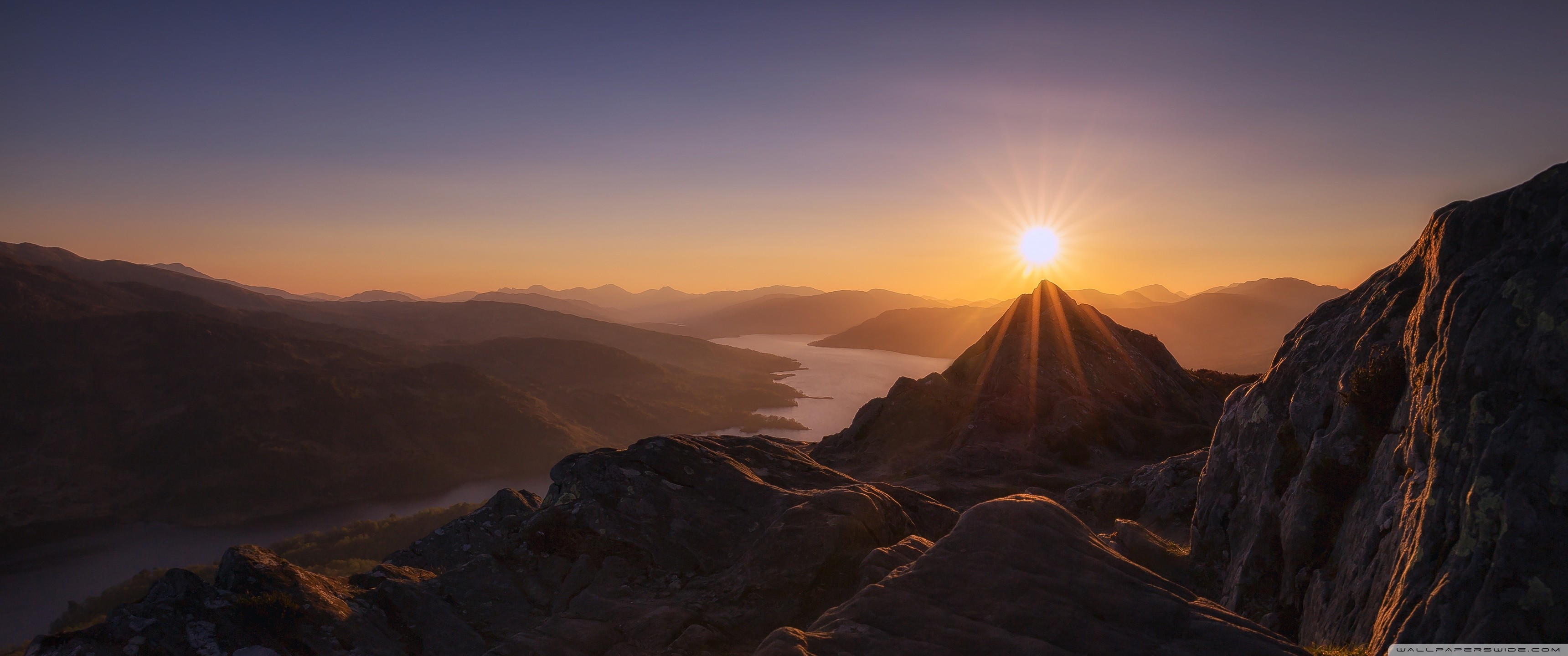 Tramonto, Sole, Montagne, Silhouette, Valle, 2K 1440p, sfondo desktop