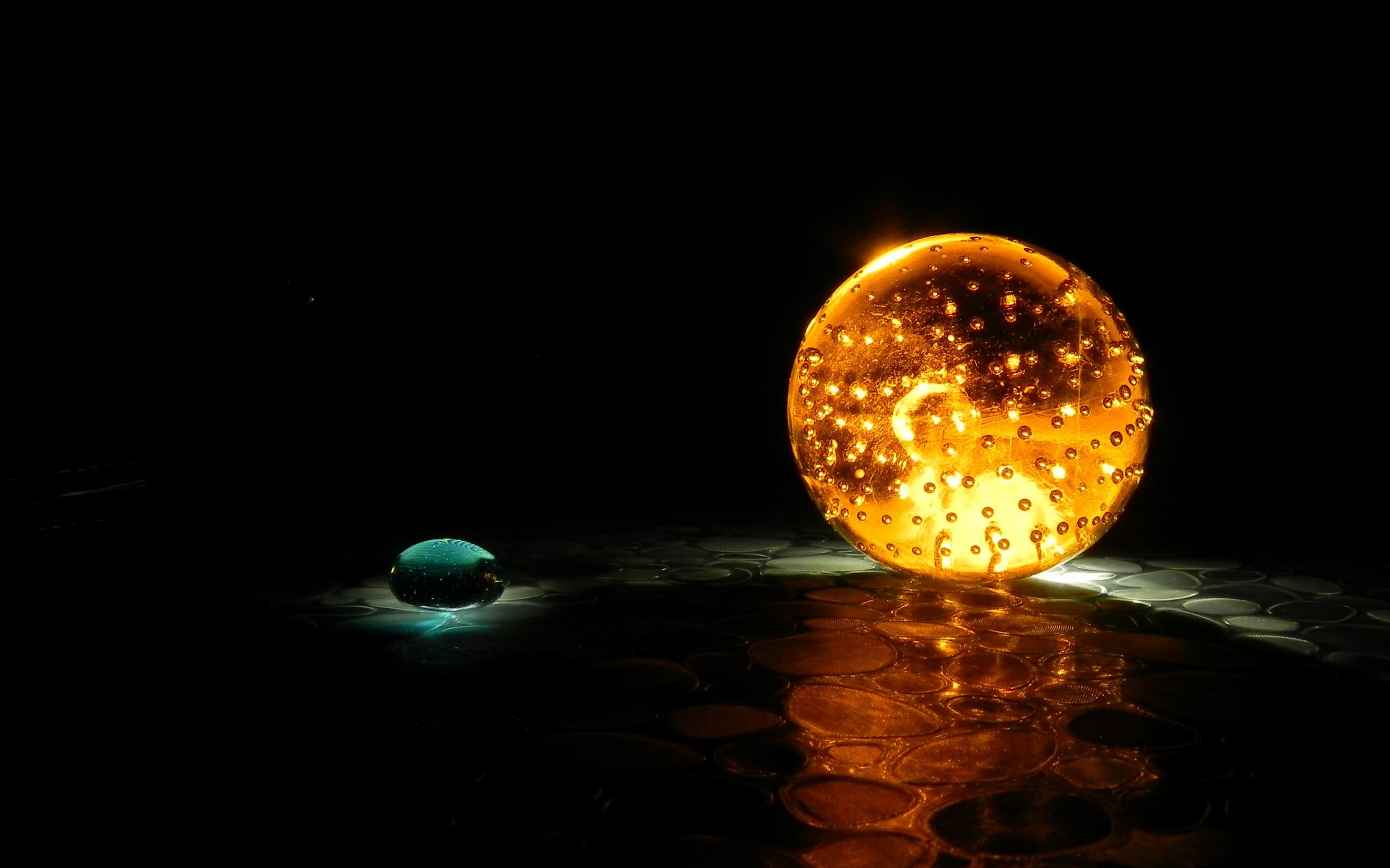 Sfera luminosa, Sfera di cristallo, Riflesso, Sfondo nero, Arancione, wallpaper per portatile