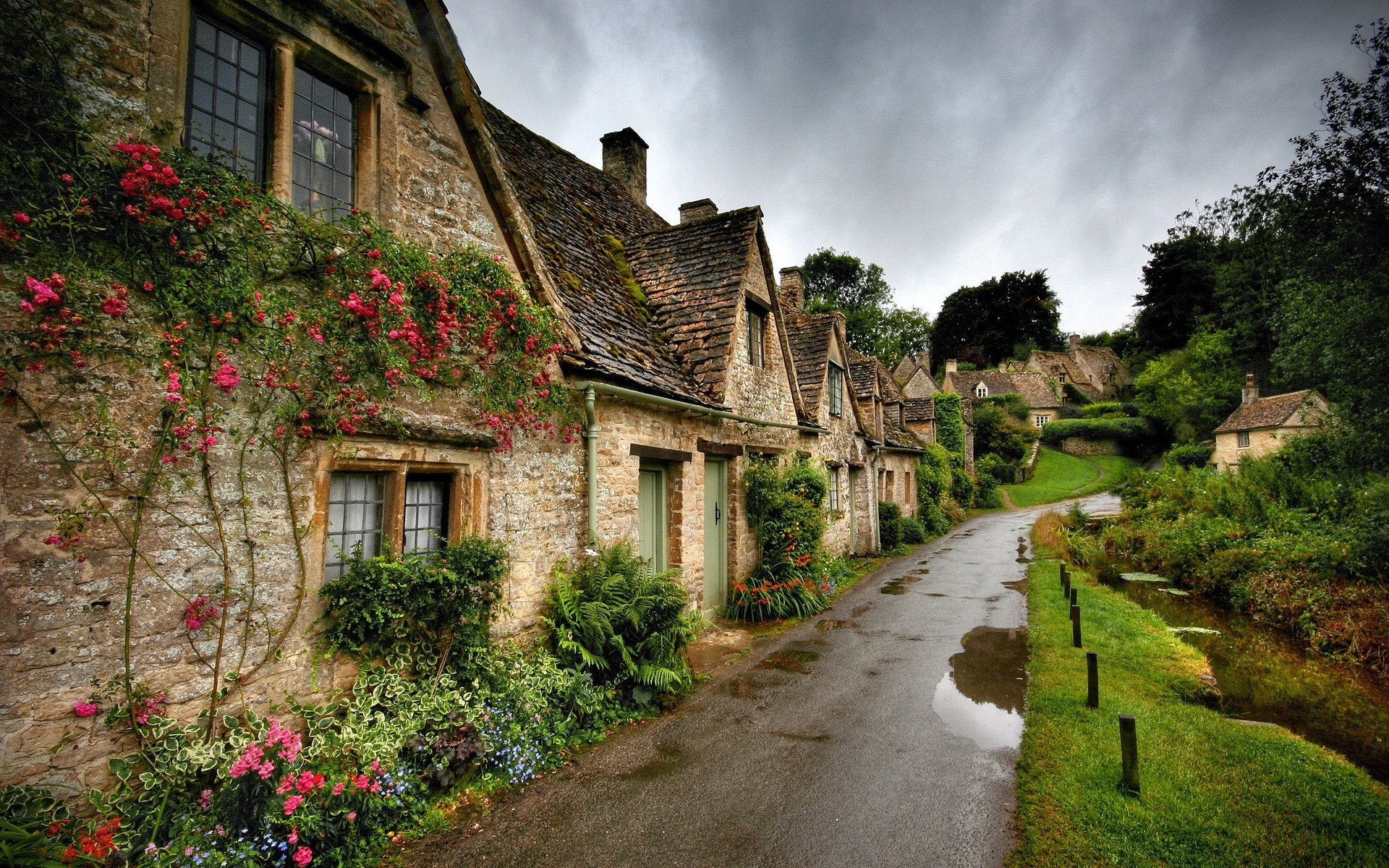 Bibury, Cotswolds, Pioggia, Cottage, Fiori, 1920x1200, immagine di sfondo