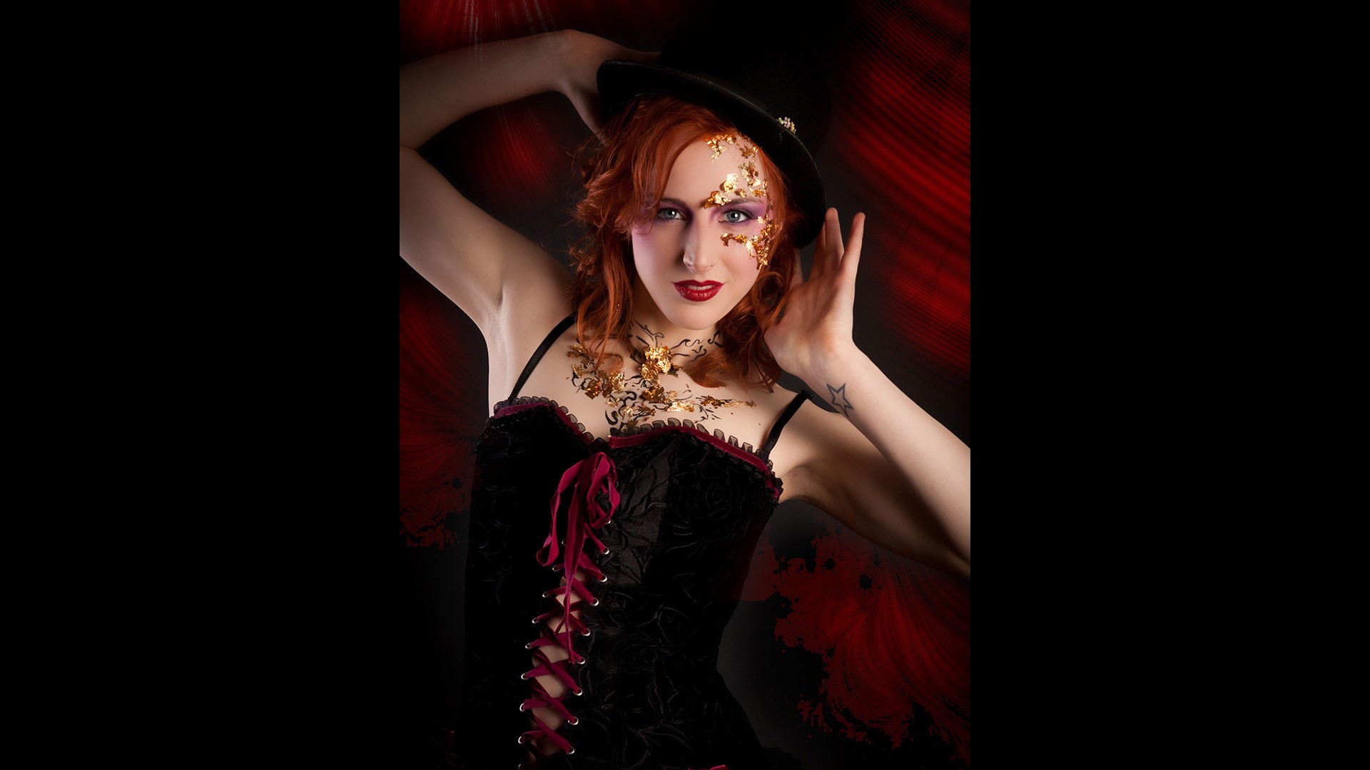 Burlesque, Corsetto, Ragazza rossa, Sfondo nero, Fotografia, Full HD, wallpaper desktop