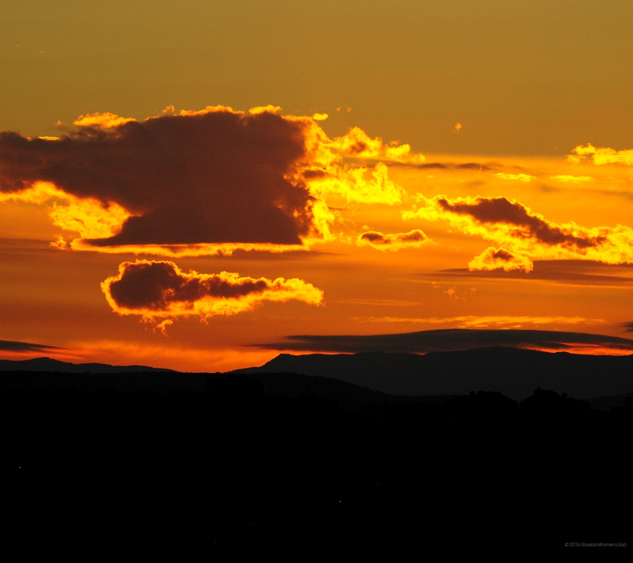Tramonto, Nuvole, Cielo arancione, Silhouette, sfondo Android
