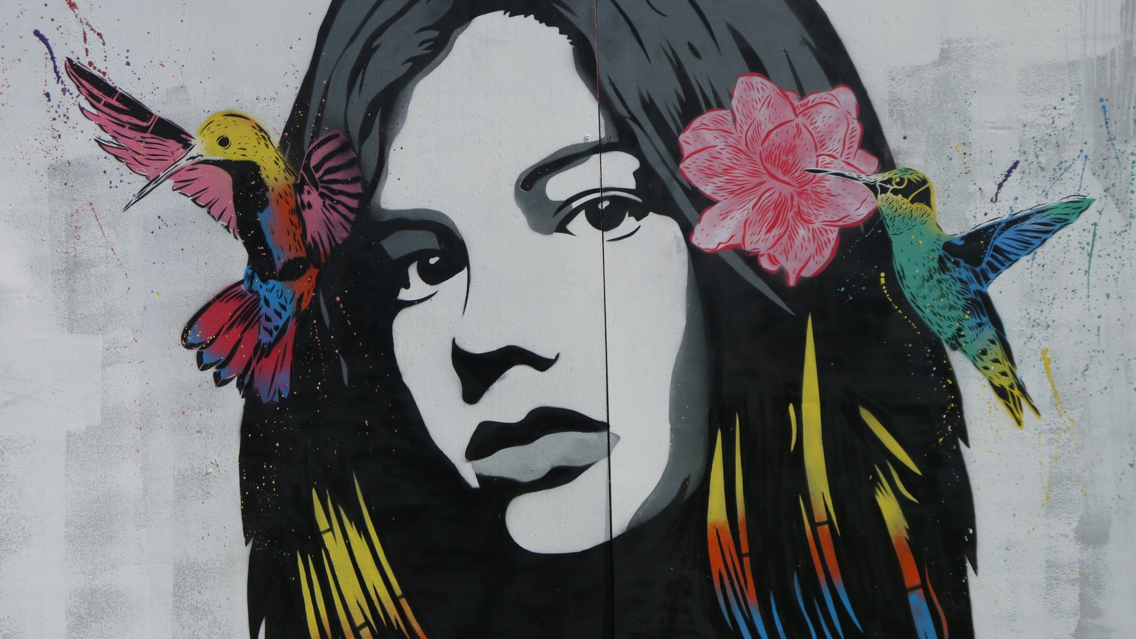 Murale, Ritratto di donna, Colibrì, Fiori, 4K, sfondo Windows 11