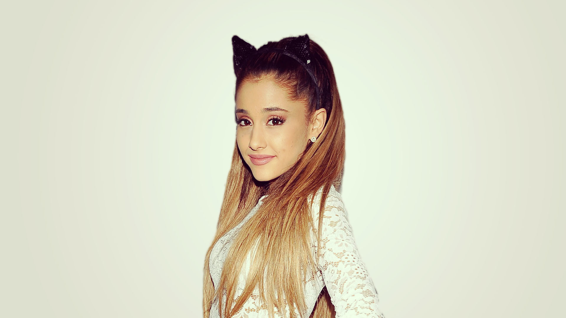 Ariana Grande, Orecchie da gatto, Coda di cavallo, Pizzo bianco, sfondo 16:9 Full HD