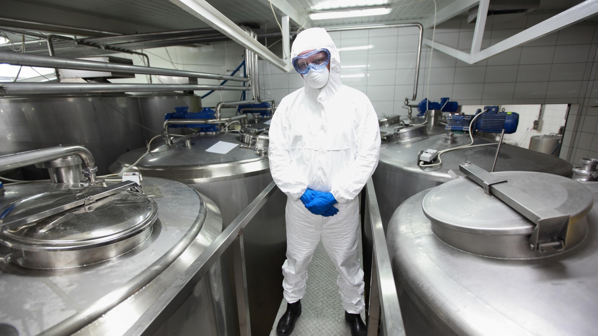 Laboratorio chimico, Tuta protettiva, Serbatoi in acciaio, 16:9 Full HD, sfondo widescreen
