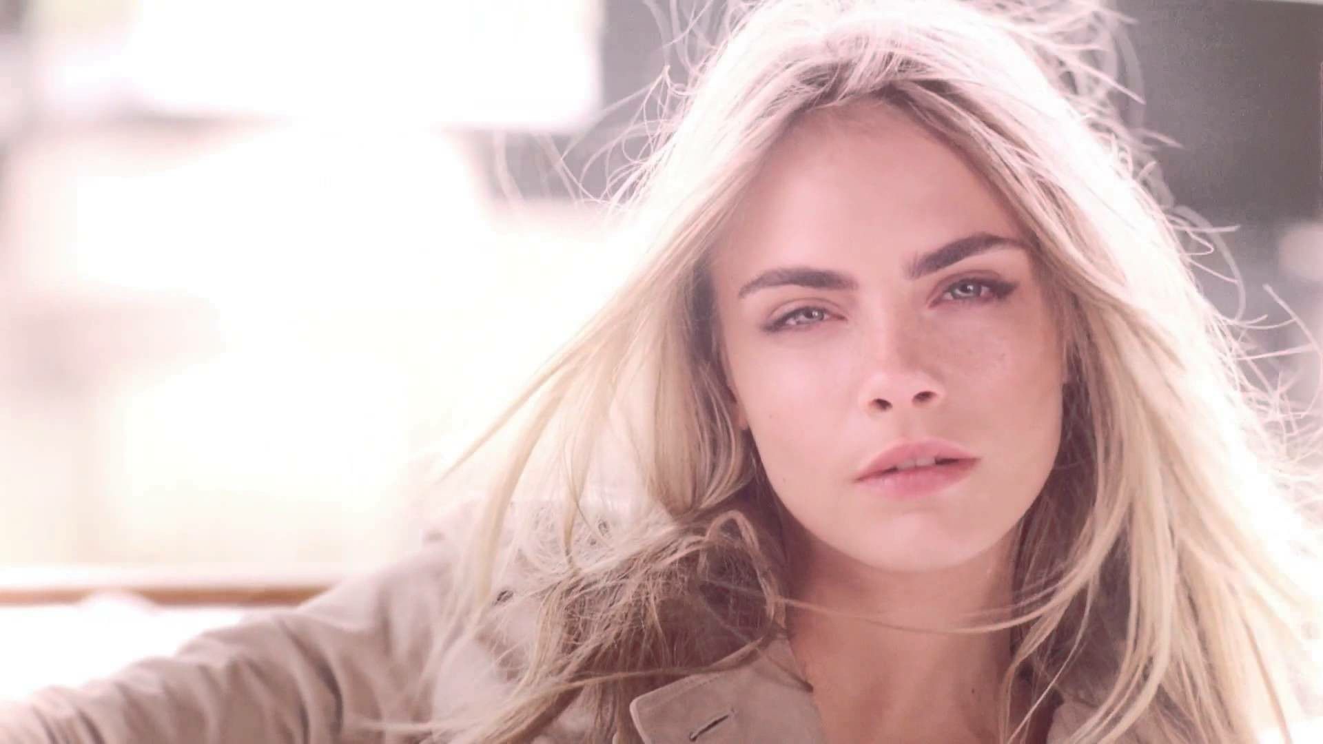 Cara Delevingne, Luce solare, Toni pastello, Ritratto, 16:9 Full HD, sfondo widescreen