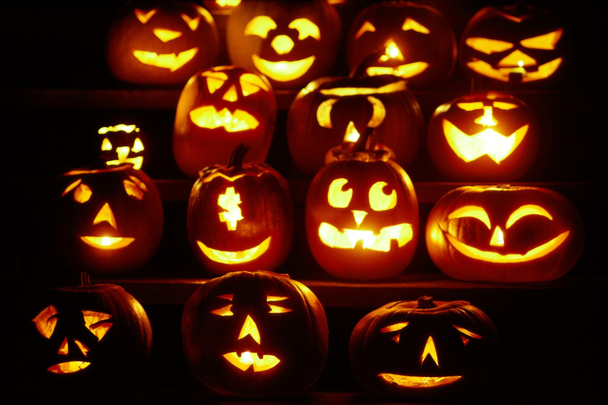 Jack-o'-lantern, Zucche intagliate, Sfondo nero, Luce di candela, Halloween, wallpaper desktop