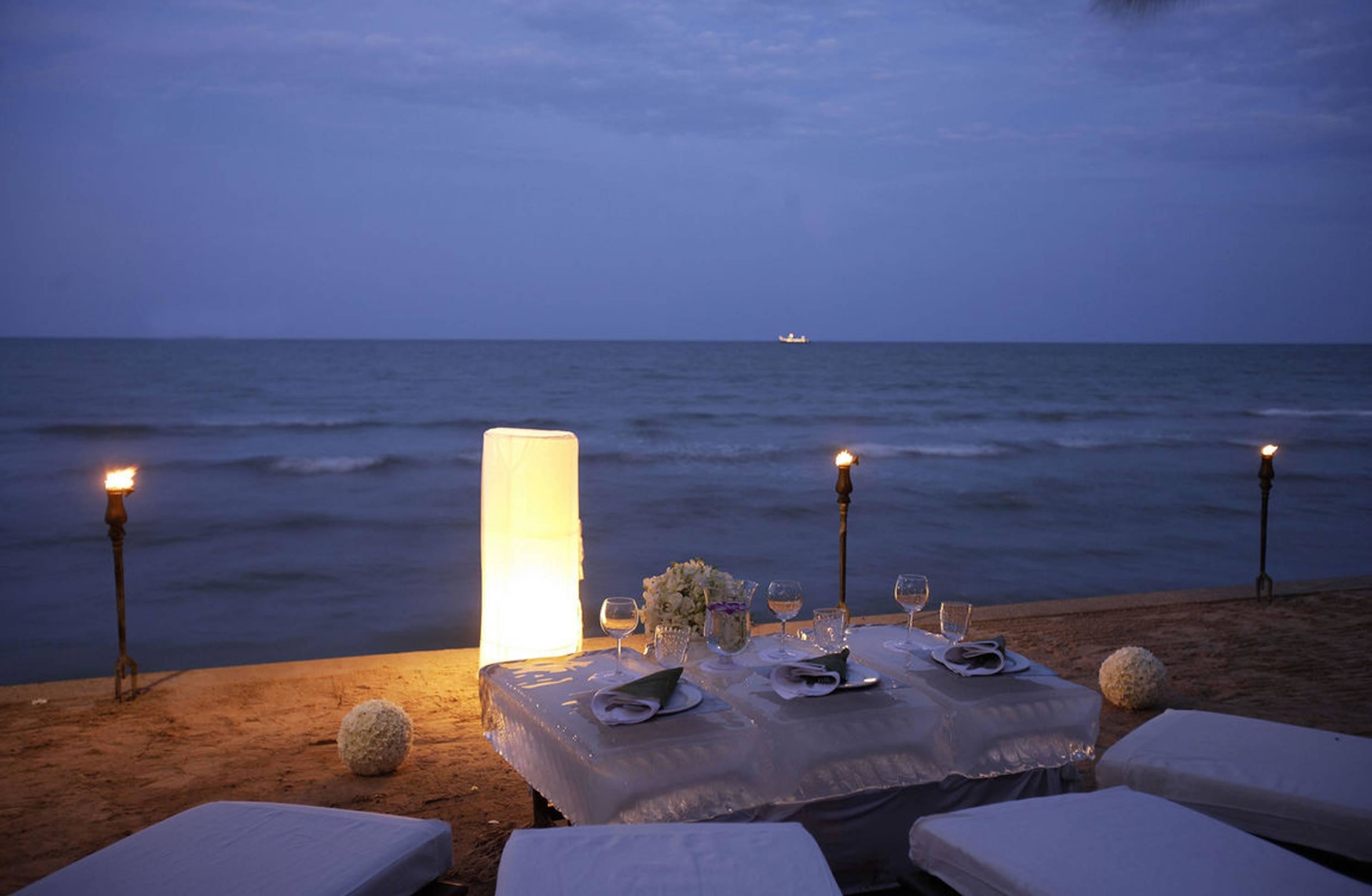 Cena romantica, Spiaggia, Fiaccole, Crepuscolo, 2K, sfondo per PC