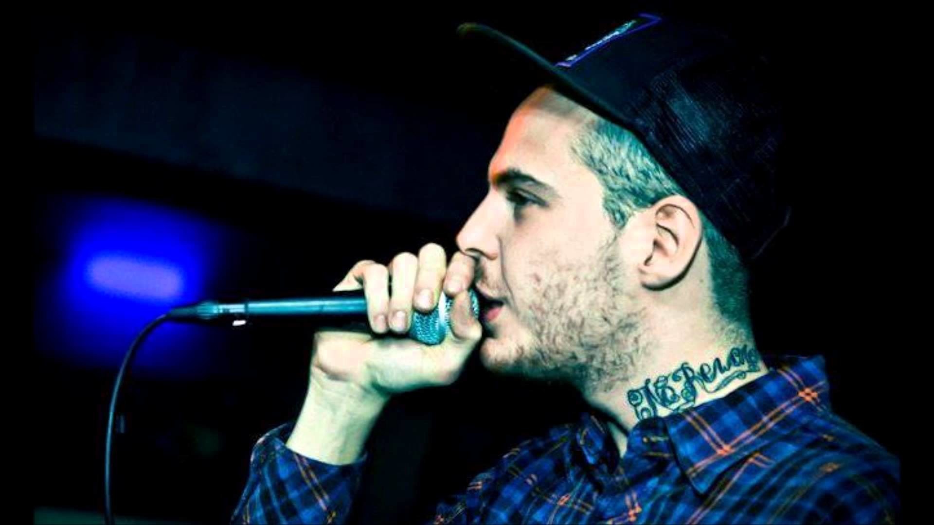 Gemitaiz, Concerto, Microfono, Cappellino, Tatuaggio, Full HD, sfondo Windows 11