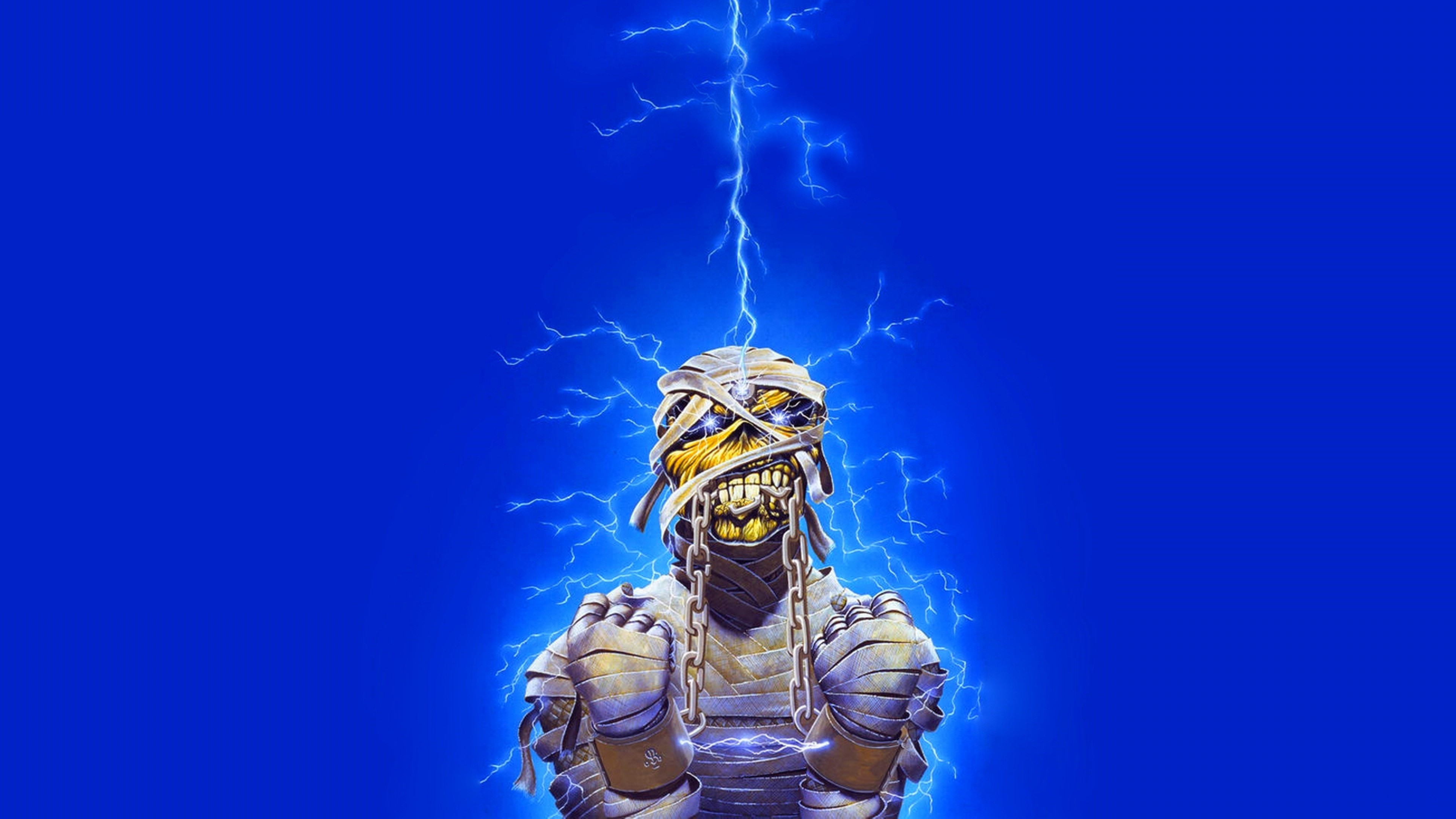 Eddie, Powerslave, Iron Maiden, Mummia, Fulmine, Sfondo blu, 4K, wallpaper per computer