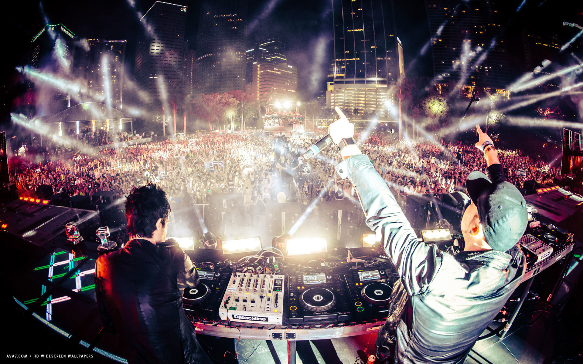 DJ, Console, Festival, Folla, Luci, 1920x1200, sfondo MacBook Pro