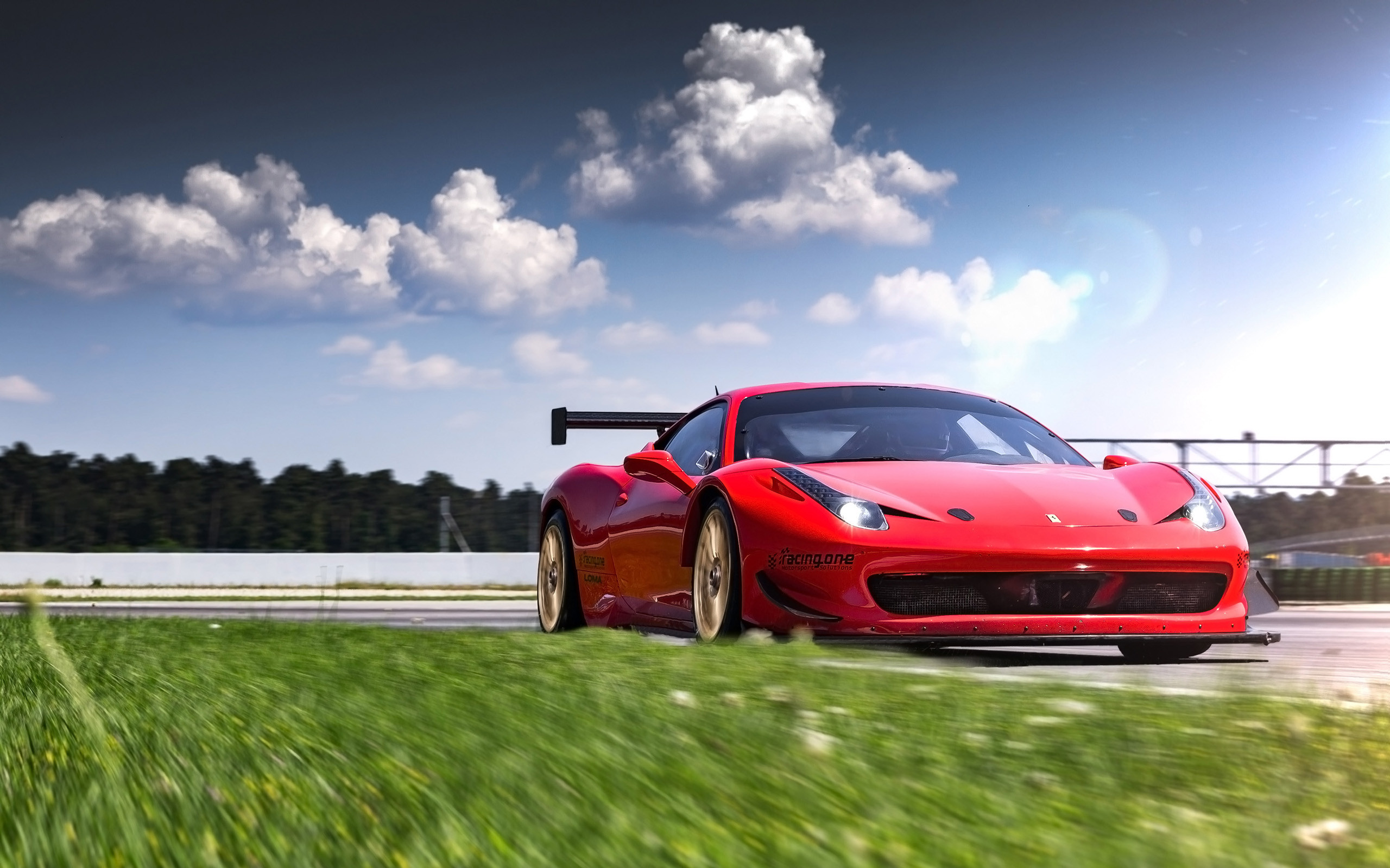 Ferrari 458 Challenge, Pista, Rosso, Nuvole, 2K, sfondo per portatile