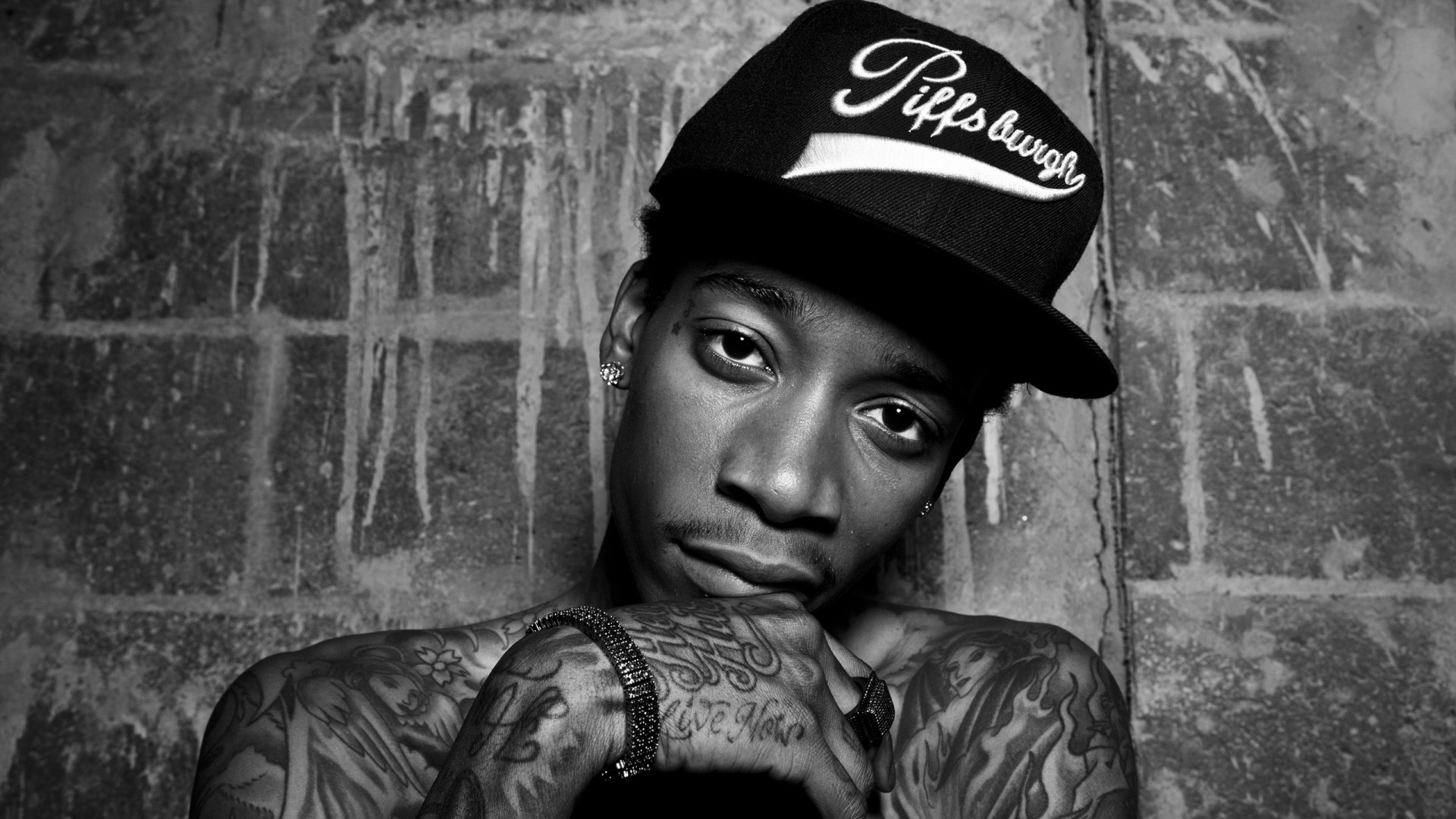 Wiz Khalifa, Pittsburgh, Cappellino, Bianco e nero, 1920x1080, immagine di sfondo
