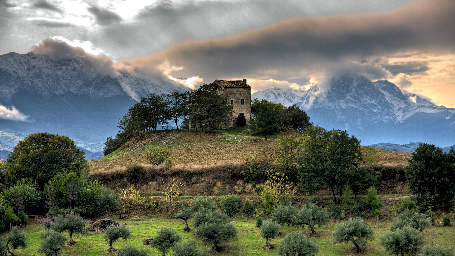 Collina, Torre, Ulivi, Montagne, Nuvole, Full HD, sfondo per PC
