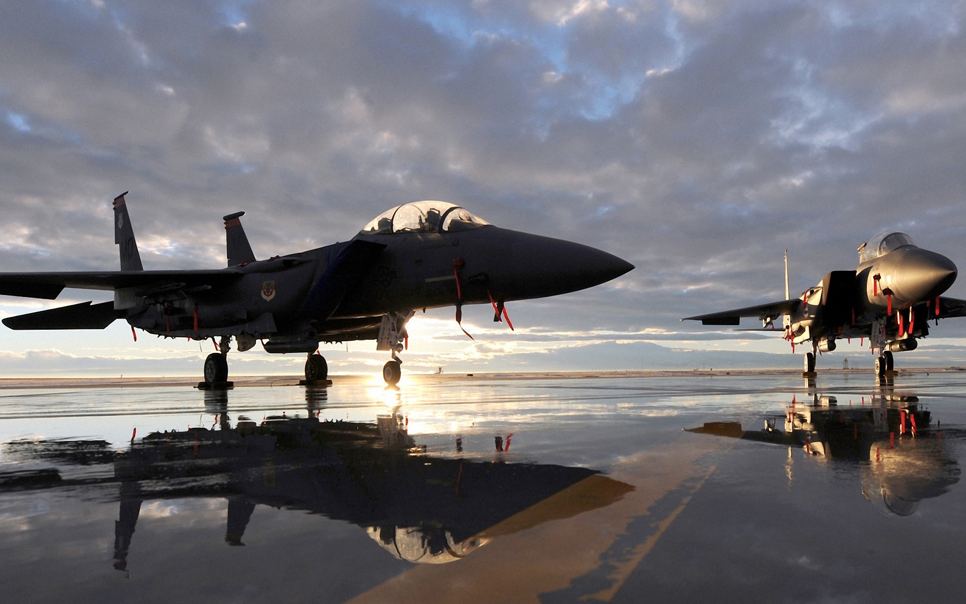 F-15 Eagle, Caccia, Pista, Riflesso, Nuvole, Full HD, sfondo per PC