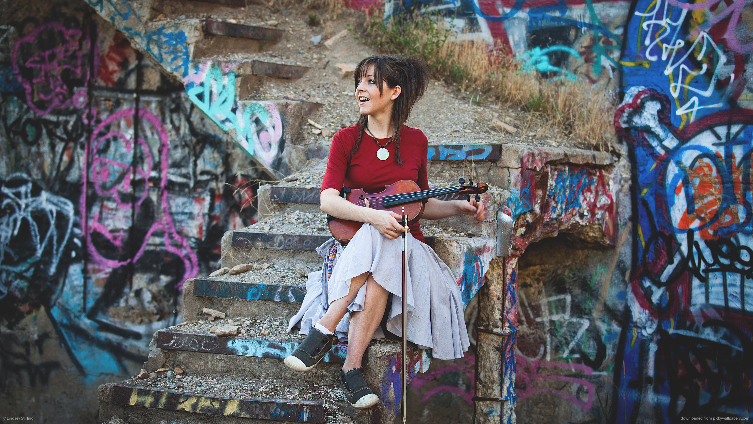 Lindsey Stirling, Violino, Graffiti, Scale, 2K, sfondo desktop