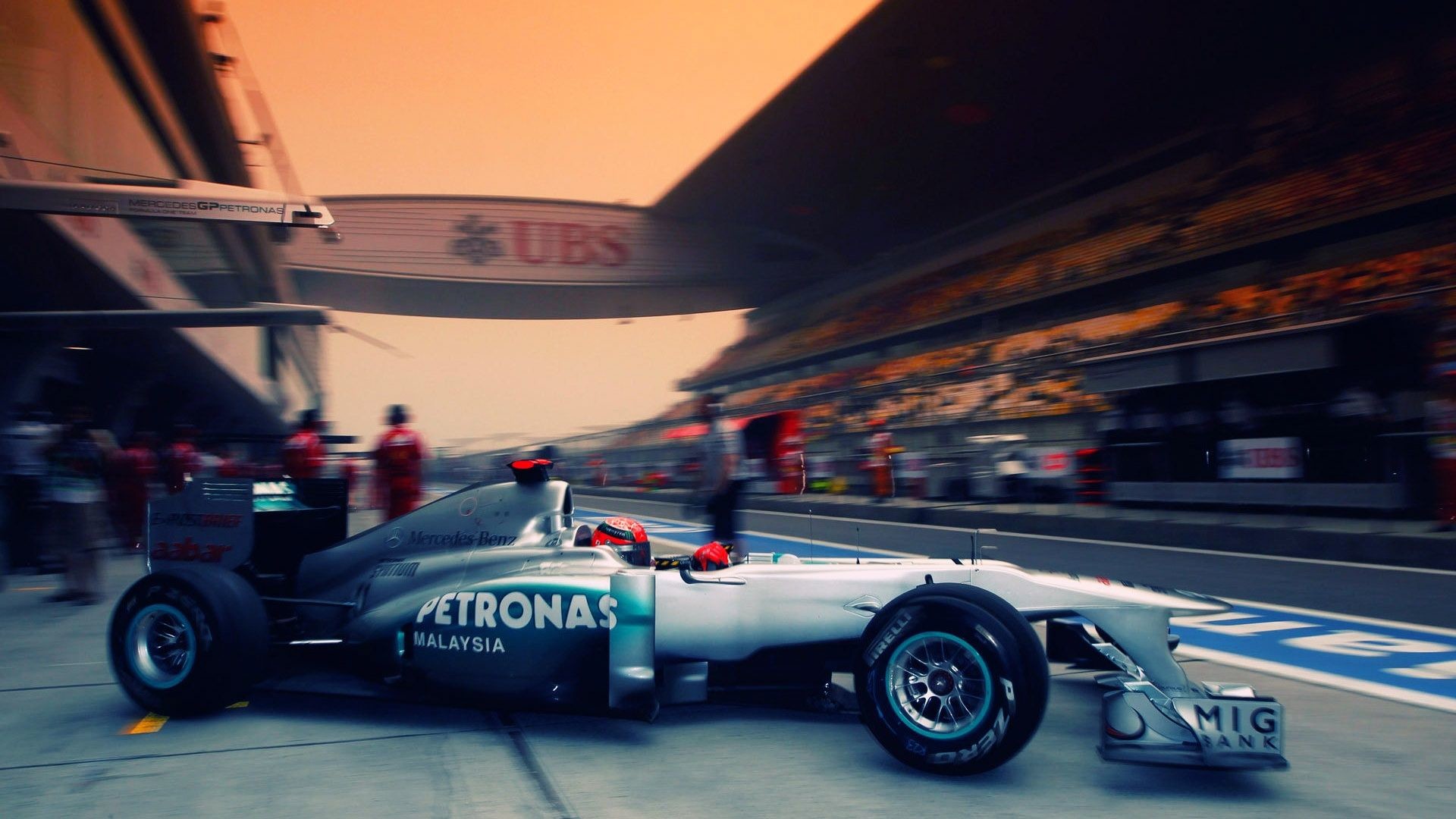 Mercedes GP, Petronas, Formula 1, Corsia box, Tramonto, 16:9 Full HD, sfondo widescreen