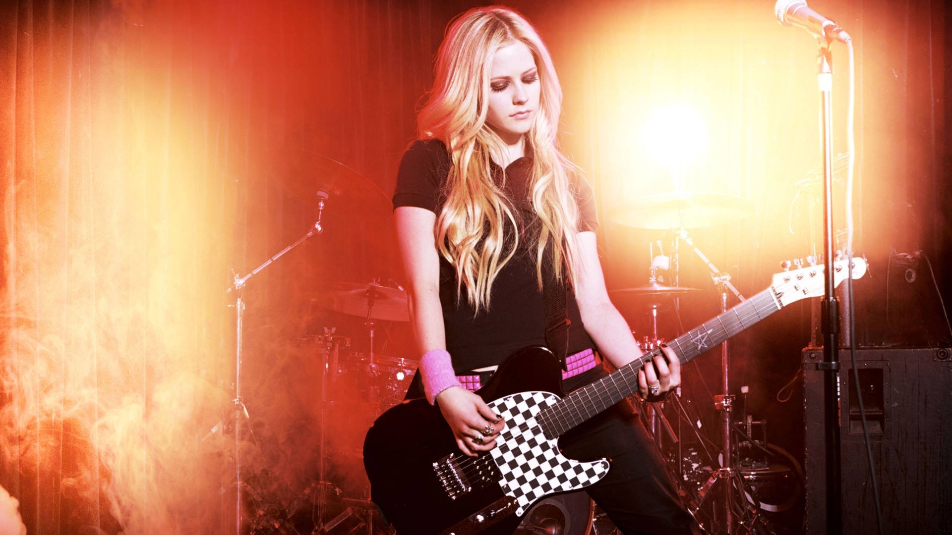 Avril Lavigne, Chitarra elettrica, Concerto, Luci rosse, Full HD, sfondo per PC e portatile