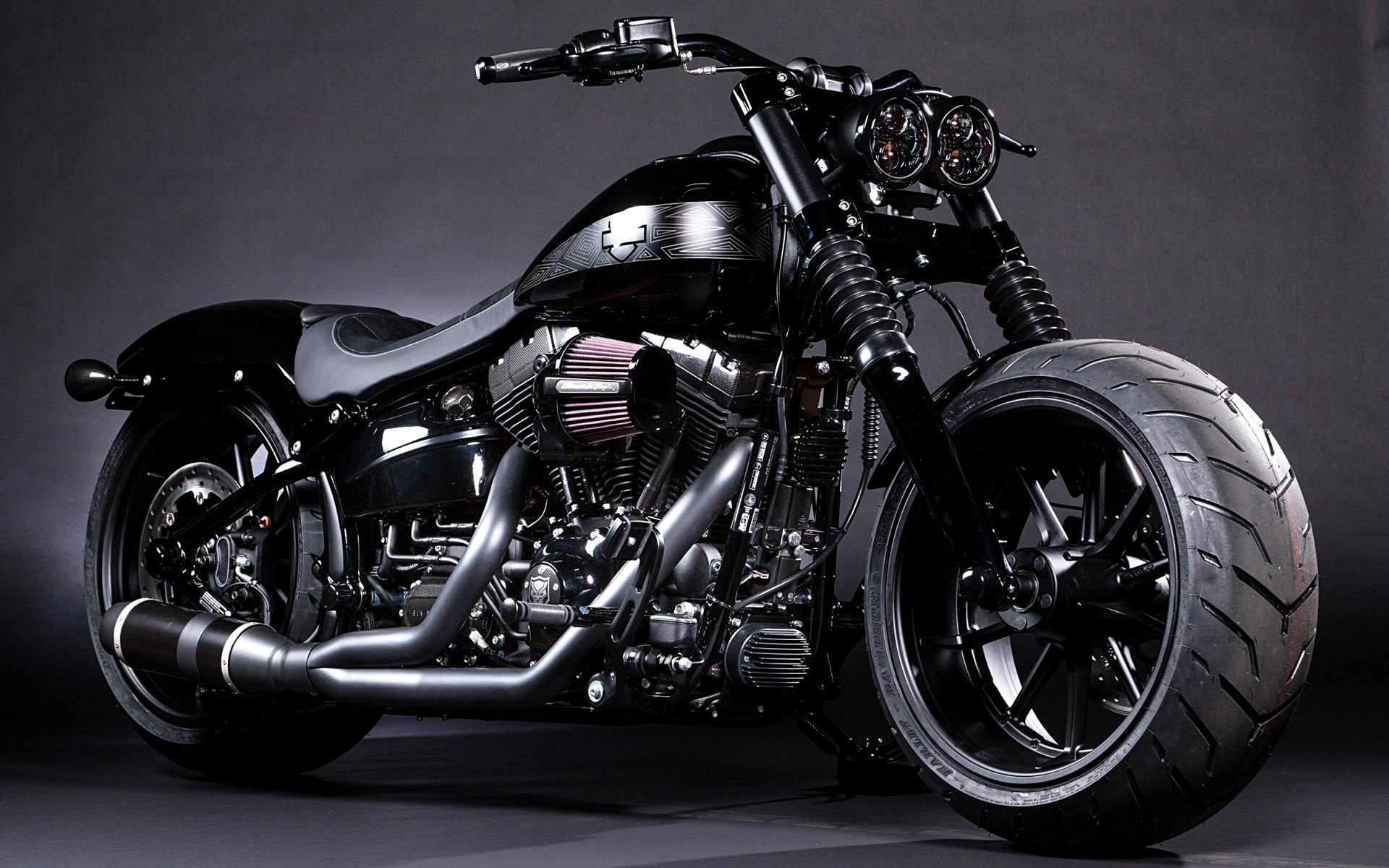 Harley-Davidson, Moto custom, Ruota larga, Nero, Studio, 1920x1200, sfondo MacBook Pro