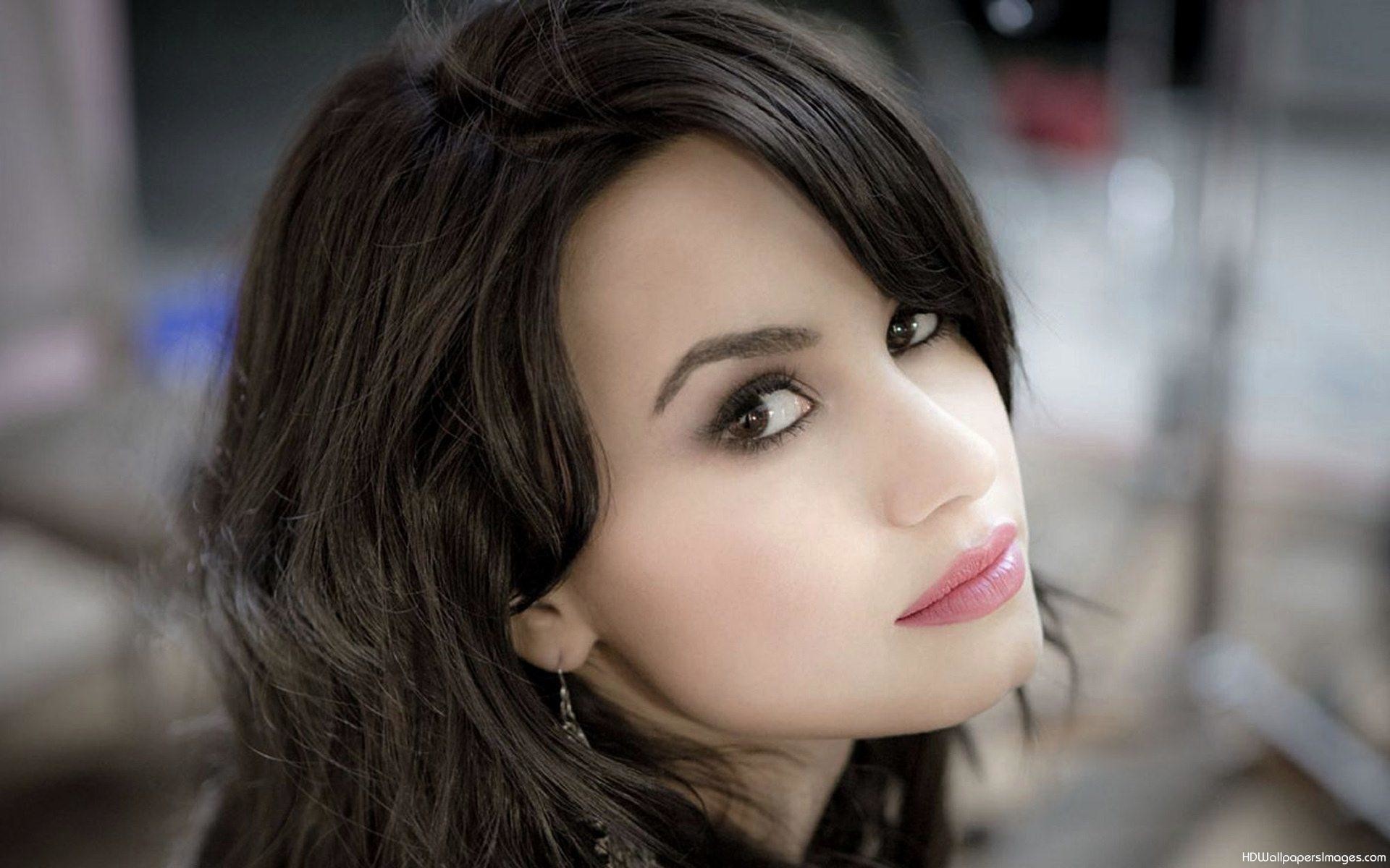 Demi Lovato, Ritratto, Capelli scuri, Primo piano, 16:10 Full HD, sfondo widescreen