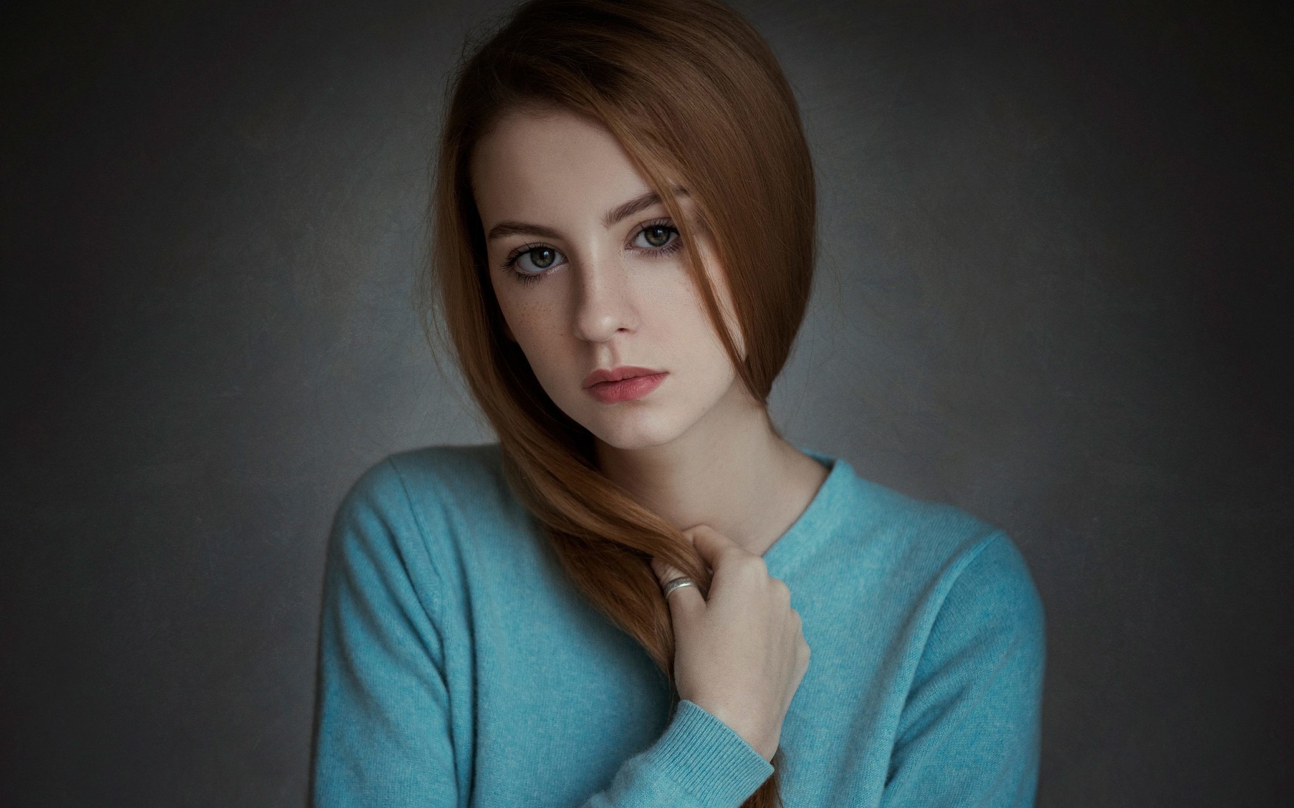 Ragazza, Capelli rossi, Maglione azzurro, Ritratto, 2K, sfondo per PC