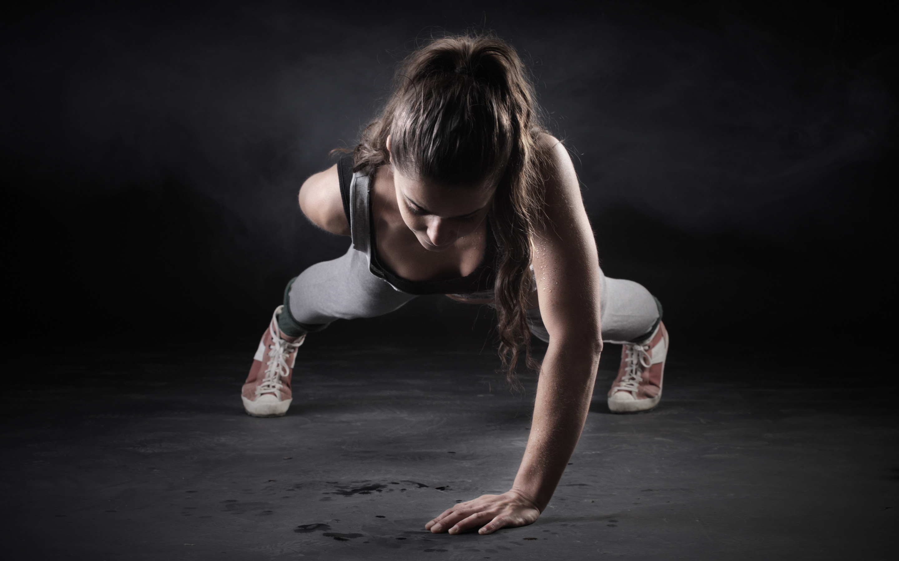 Allenamento funzionale, Burpee, Sfondo scuro, 16:10 2K, wallpaper widescreen