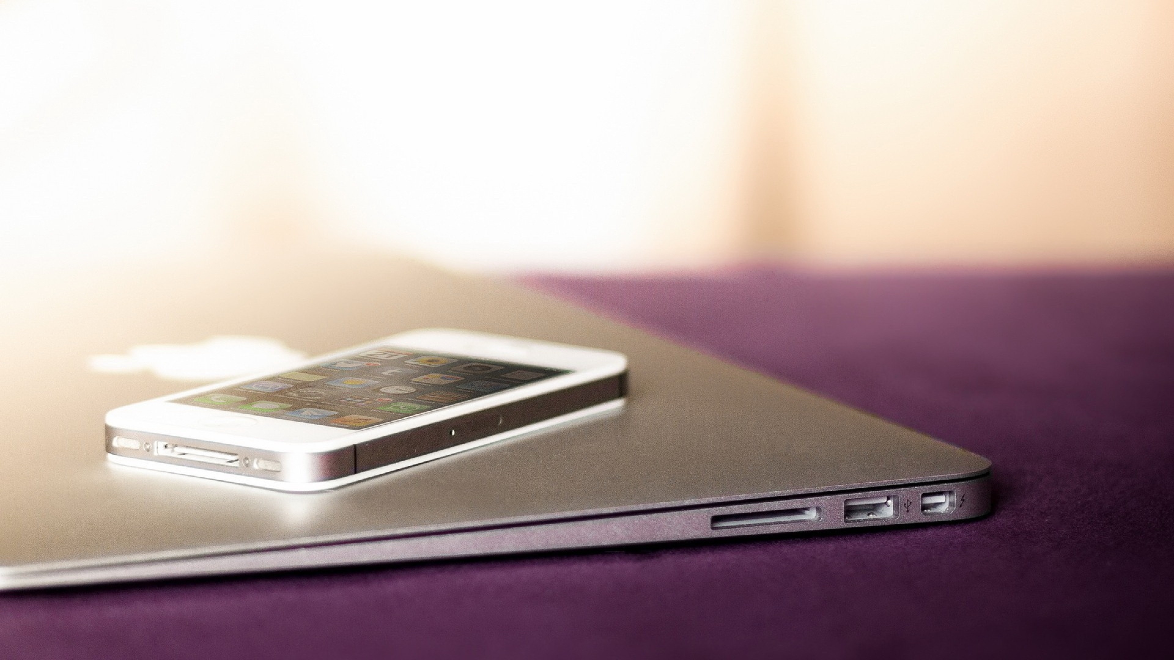 iPhone 5, MacBook Air, Apple, Bokeh, 16:9 4K, sfondo widescreen