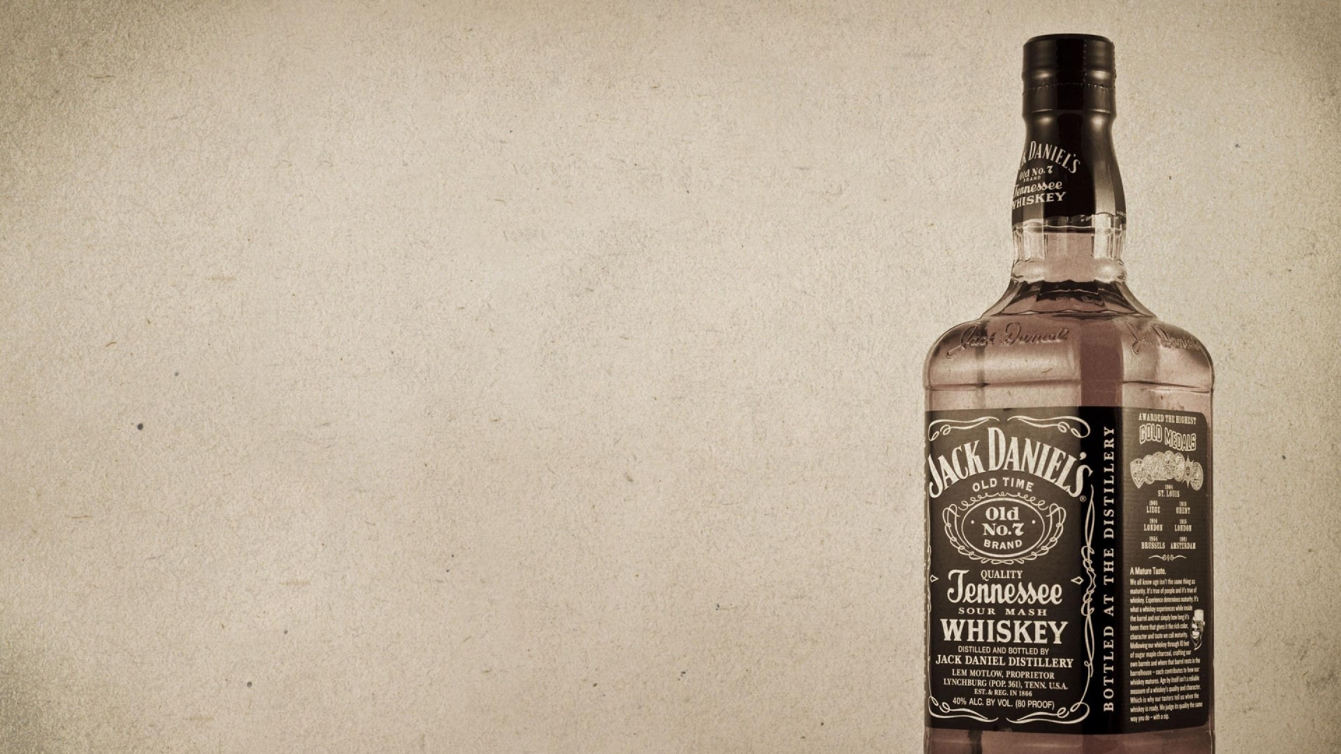 Jack Daniel's, Whiskey, Bottiglia, Sfondo beige, Full HD, wallpaper per PC