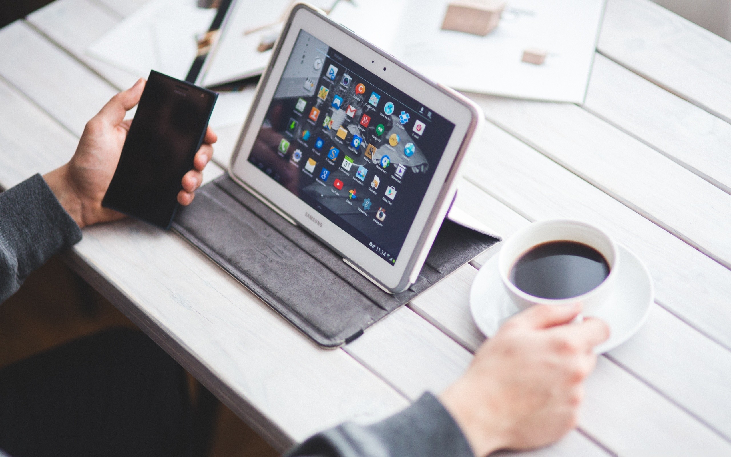 Tablet, Smartphone, Caffè, Scrivania, 2K, sfondo per PC