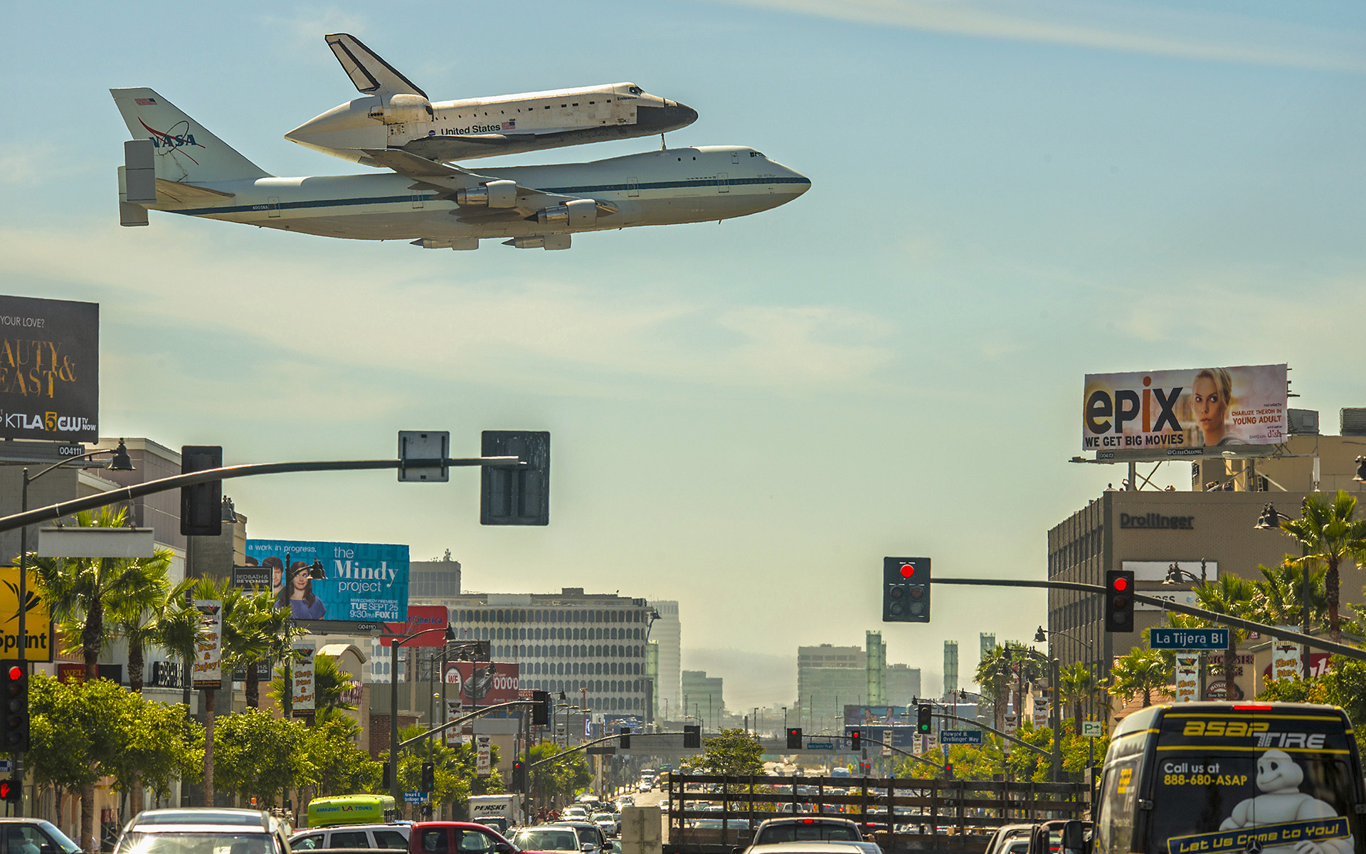 Space Shuttle Endeavour, Boeing 747, Los Angeles, Strada, Semafori, sfondo desktop Full HD