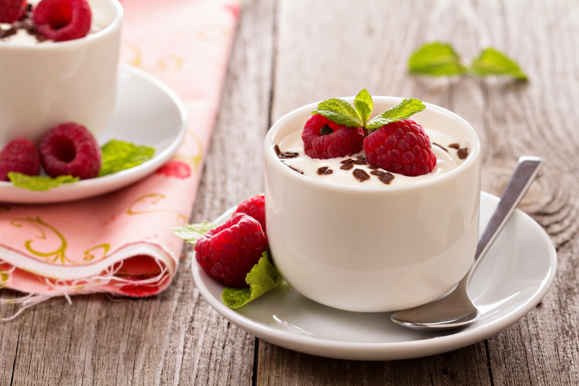 Yogurt, Lamponi, Dessert, Tavolo di legno, Full HD, sfondo Windows 11