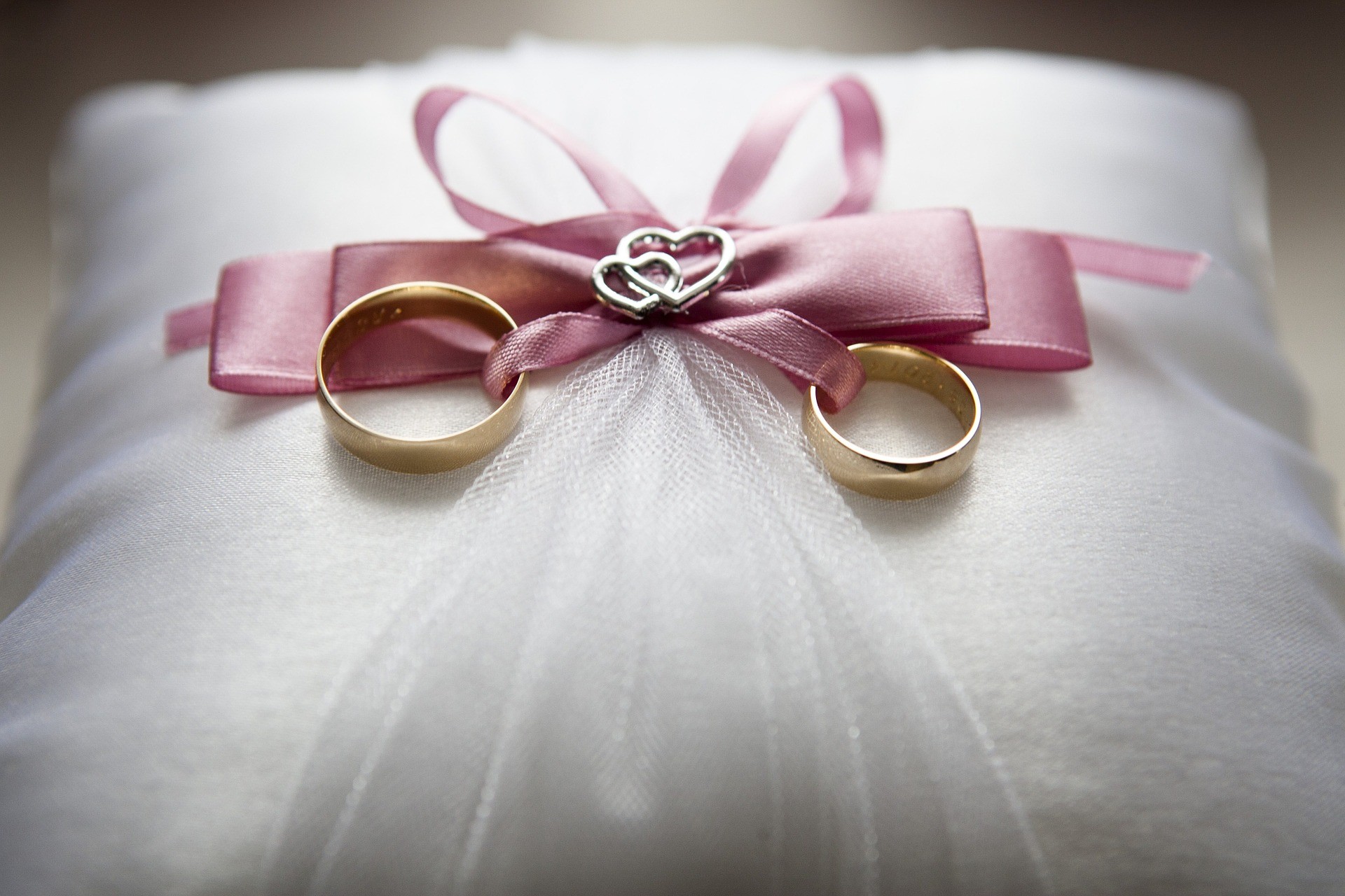 Fedi nuziali, Cuscino portafedi, Nastro rosa, Cuori, Full HD, sfondo desktop