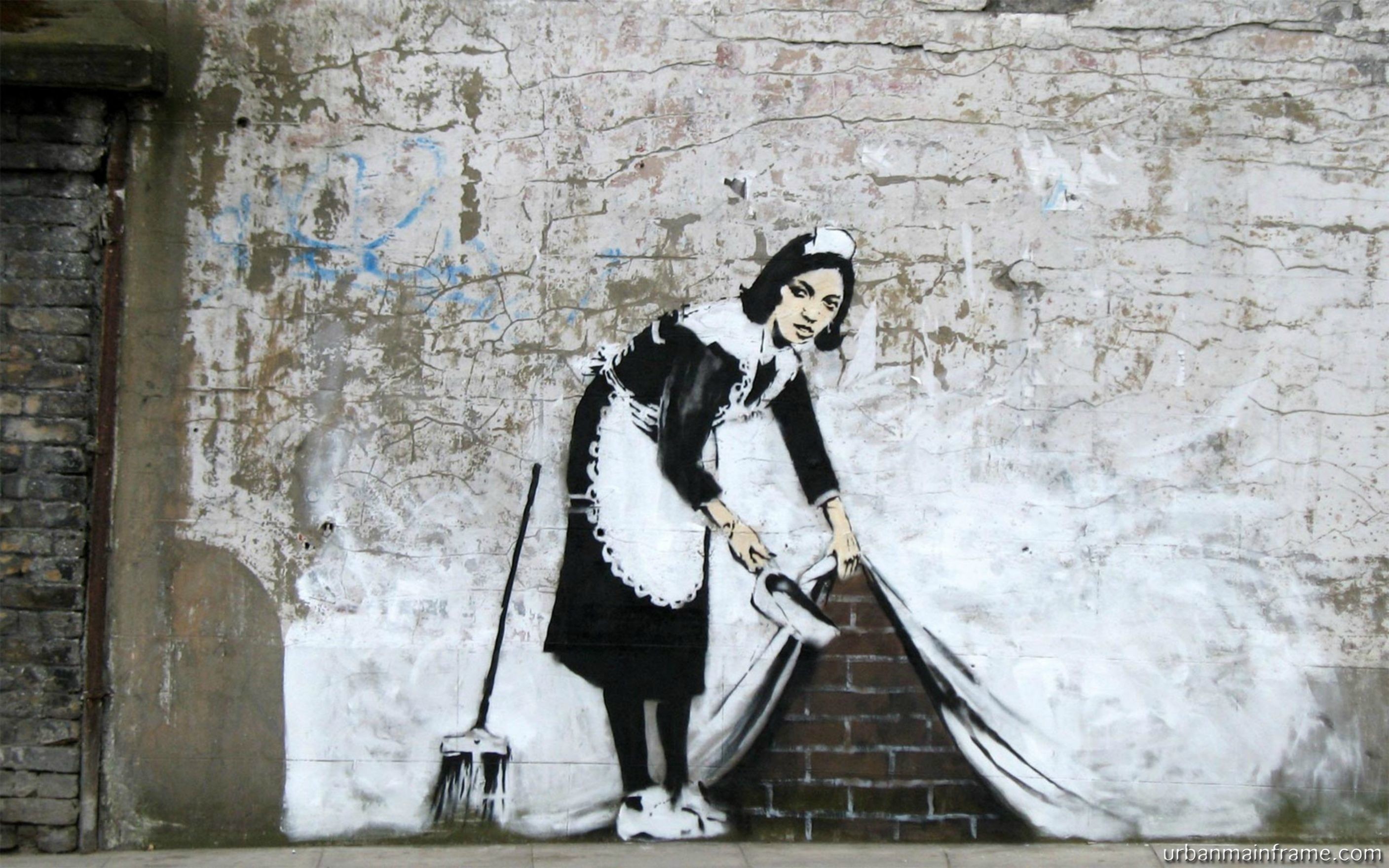 Sweep It Under the Carpet, Banksy, Cameriera, Street art, 2815x1759, sfondo MacBook Pro