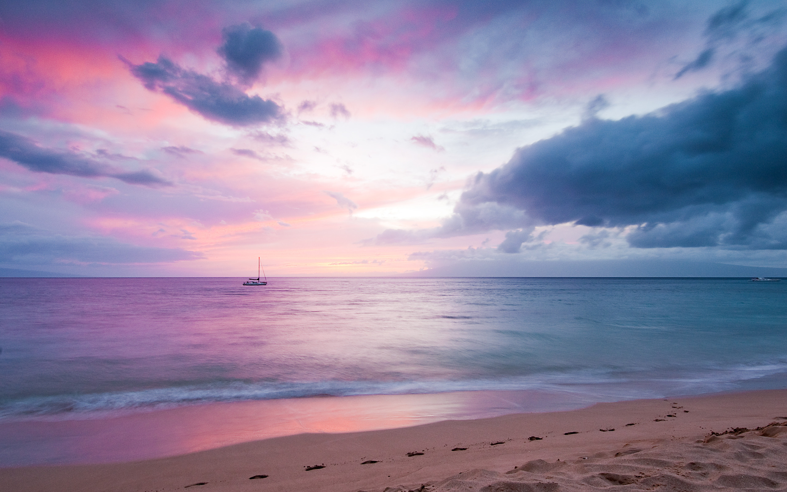 Tramonto rosa, Mare calmo, Barca a vela, Nuvole, 2560x1600, sfondo MacBook Pro