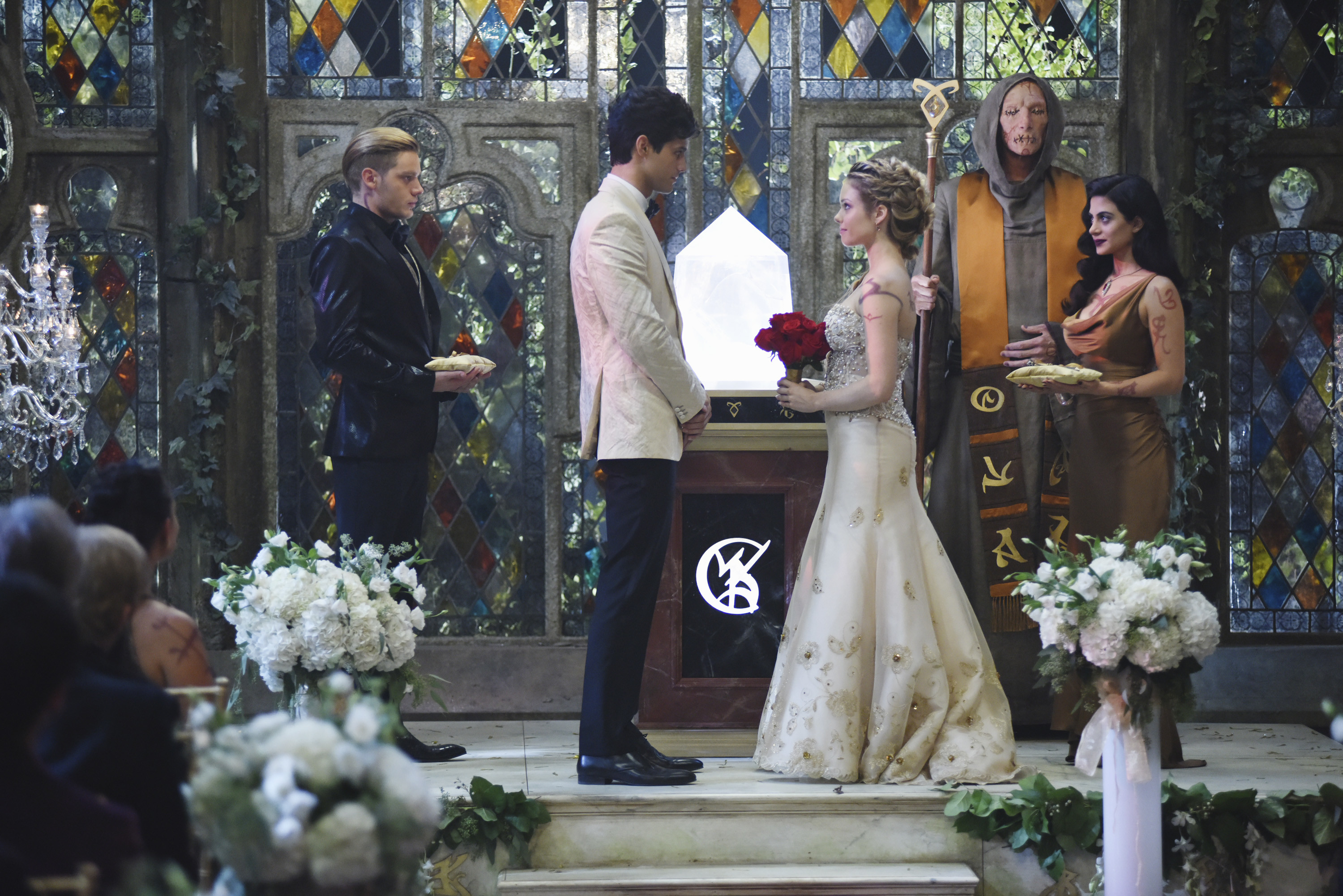 Shadowhunters, Matrimonio, Scena della serie, Chiesa, Vetrate, 2K, sfondo per PC e portatile