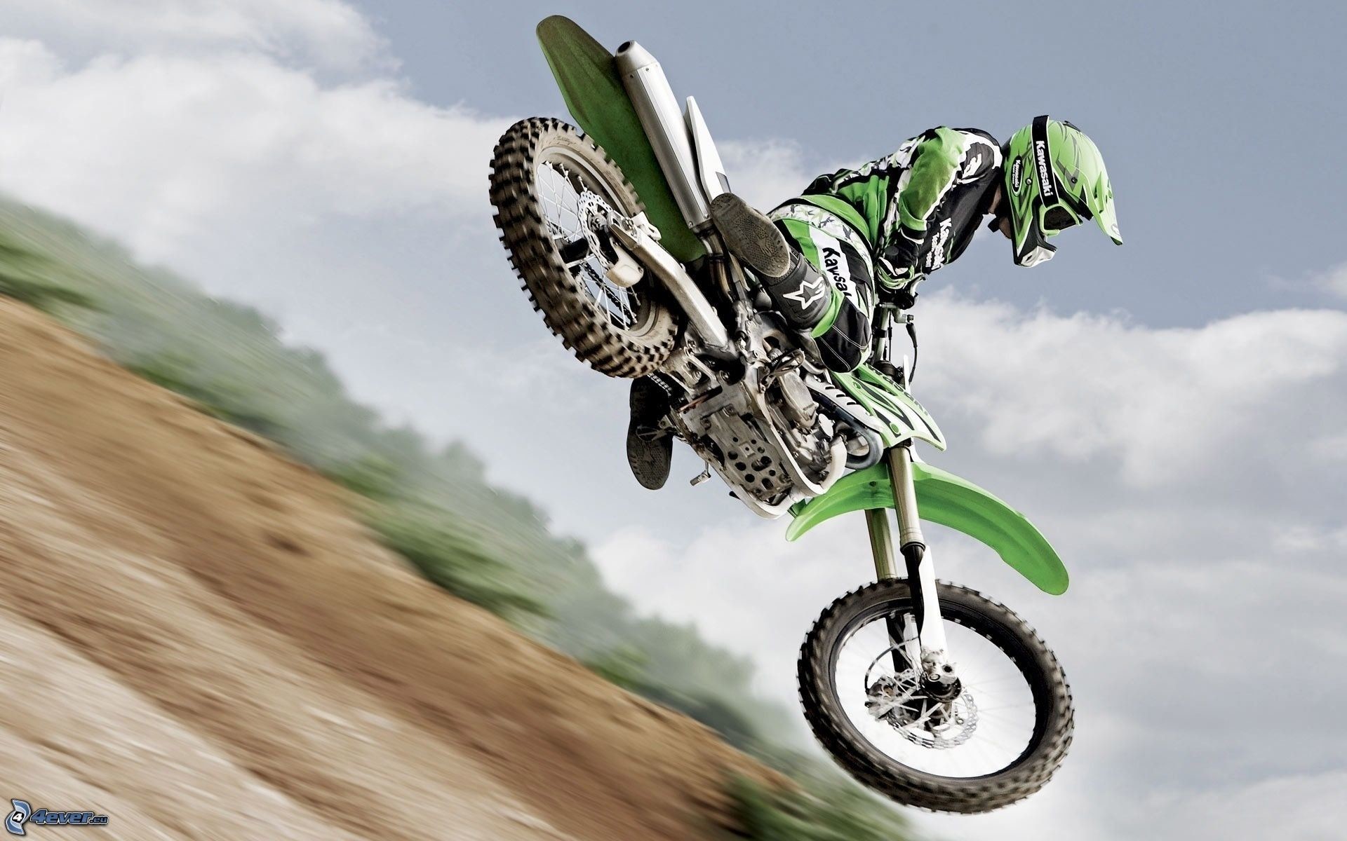 Kawasaki KX, Salto, Motocross, Cielo, Verde, 16:10 Full HD, sfondo widescreen