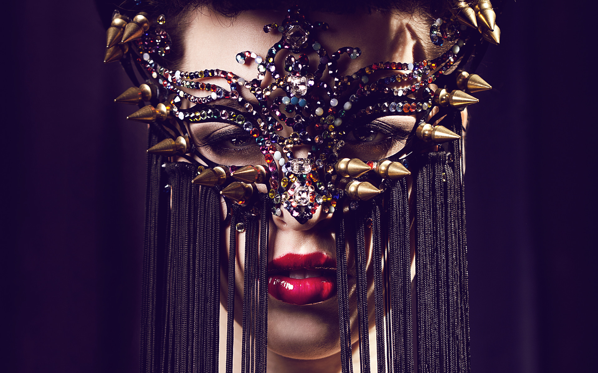 Maschera con borchie, Modella, Labbra rosse, Frange, 1920x1200, sfondo MacBook Pro