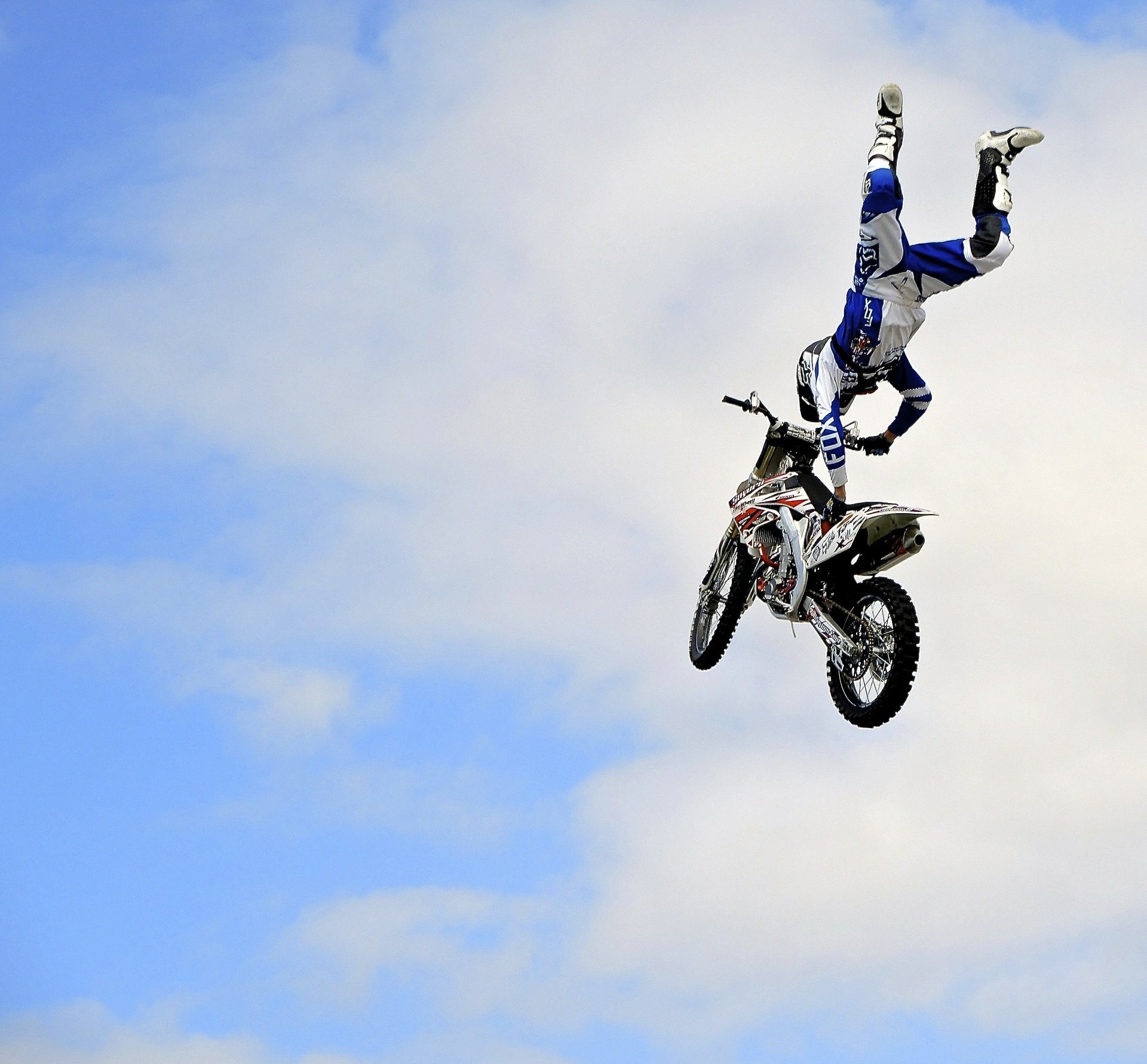 Freestyle motocross, Salto acrobatico, Cielo, Full HD, wallpaper per tablet