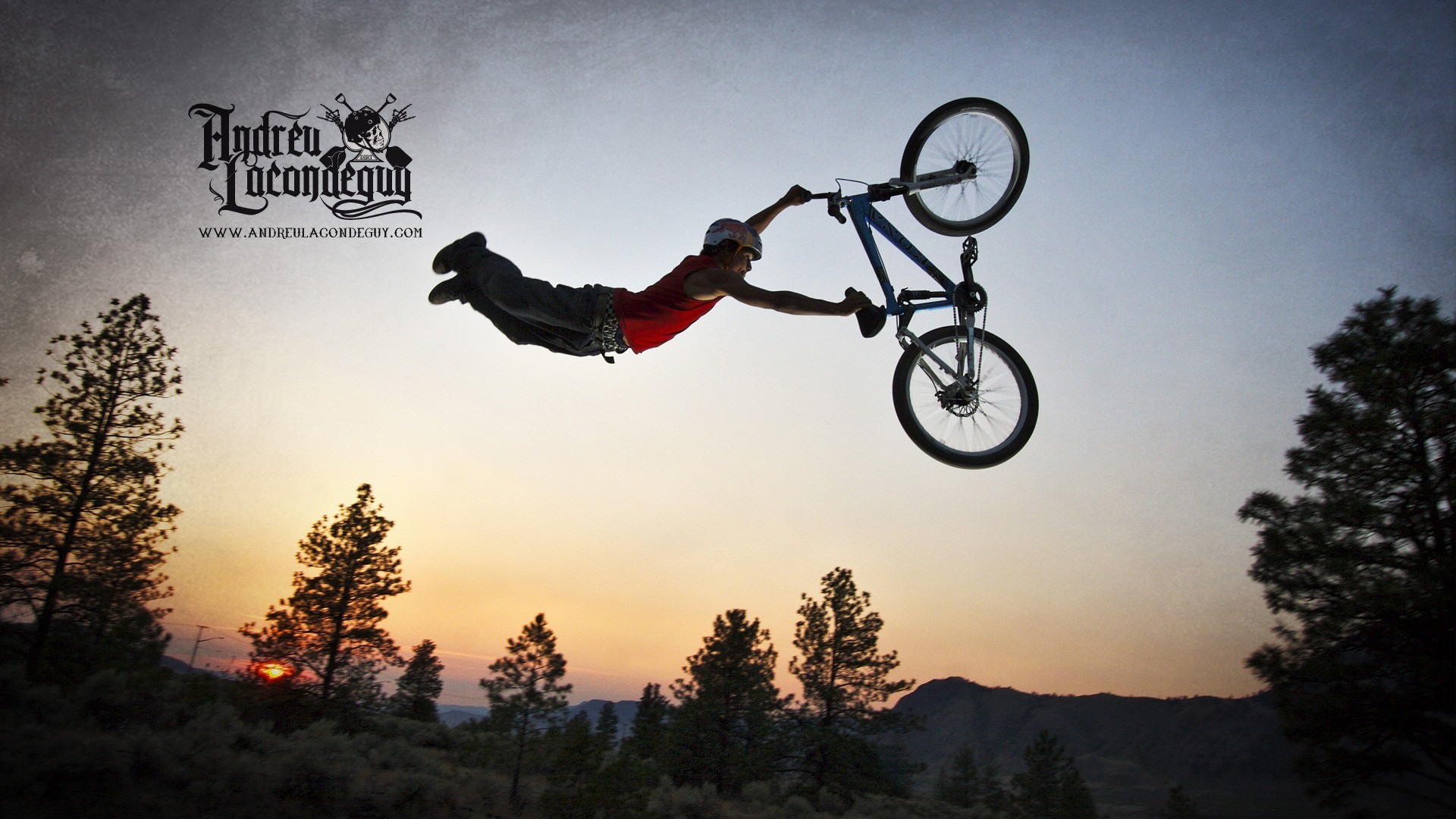 Red Bull, BMX, Acrobazia, Tramonto, Full HD, sfondo Windows 11