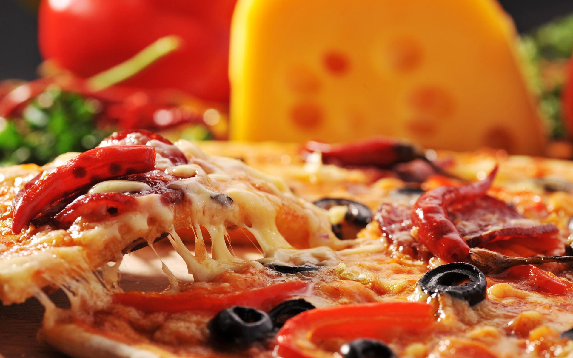 Pizza, Mozzarella filante, Salame, Formaggio, 1920x1200, immagine di sfondo
